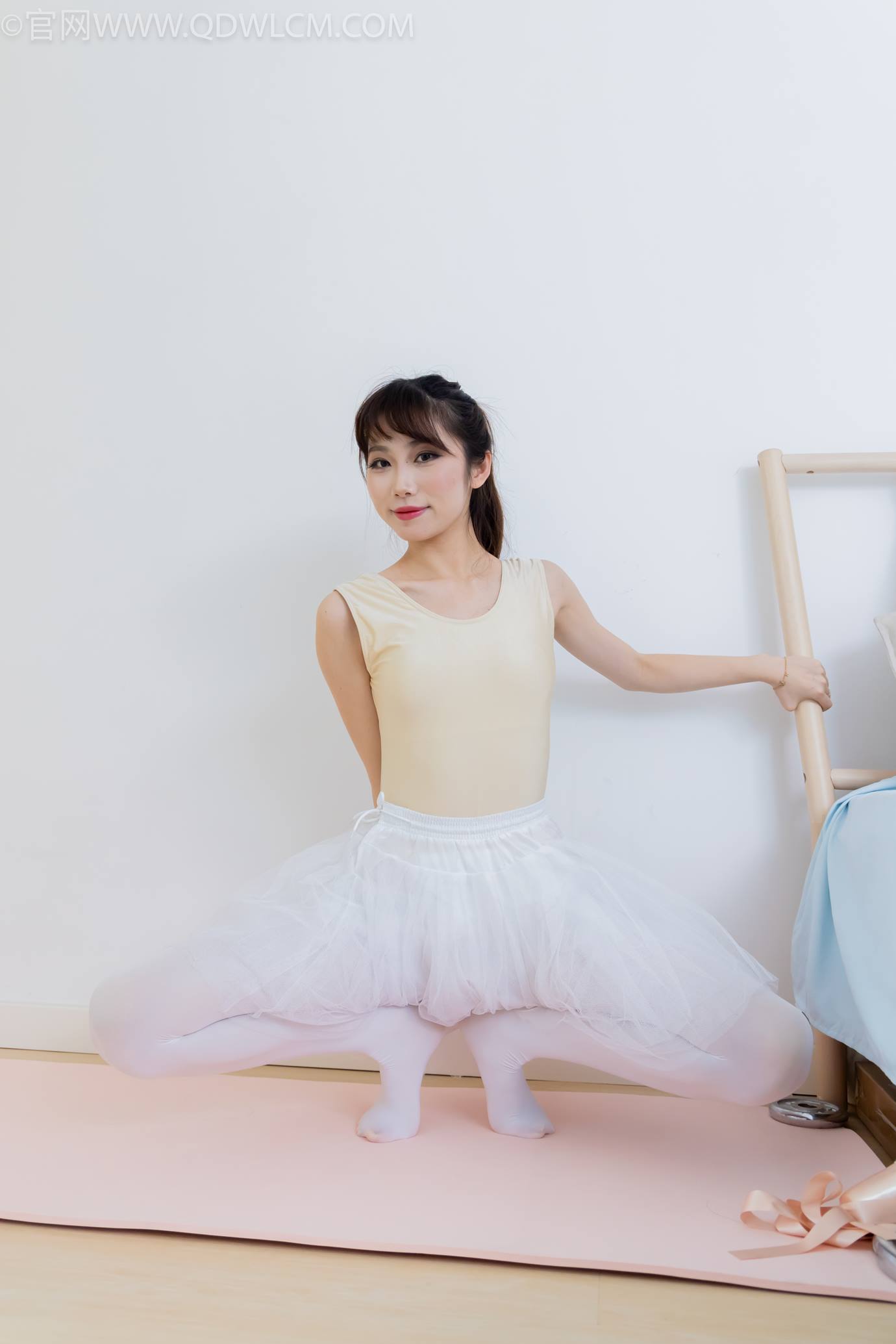 图片[86]-物恋传媒 NO.2307 泡泡-芭蕾鞋、厚白丝、芭蕾动作、皮筋绑脚剧情[166P] – 速更版-美库