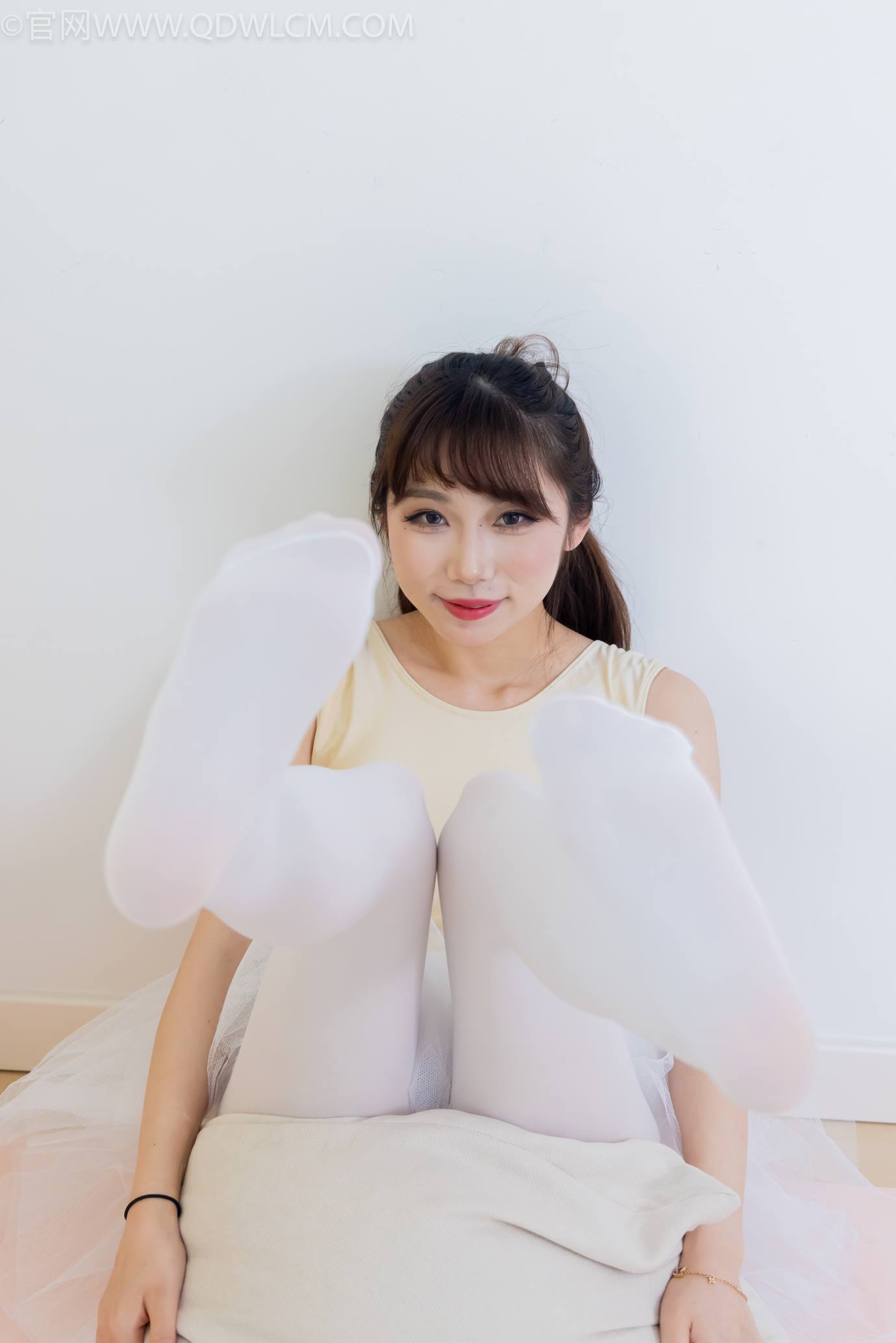 图片[91]-物恋传媒 NO.2307 泡泡-芭蕾鞋、厚白丝、芭蕾动作、皮筋绑脚剧情[166P] – 速更版-美库