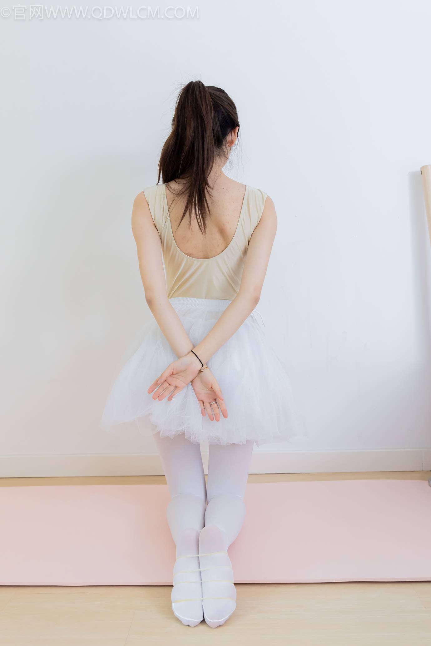 图片[112]-物恋传媒 NO.2307 泡泡-芭蕾鞋、厚白丝、芭蕾动作、皮筋绑脚剧情[166P] – 速更版-美库