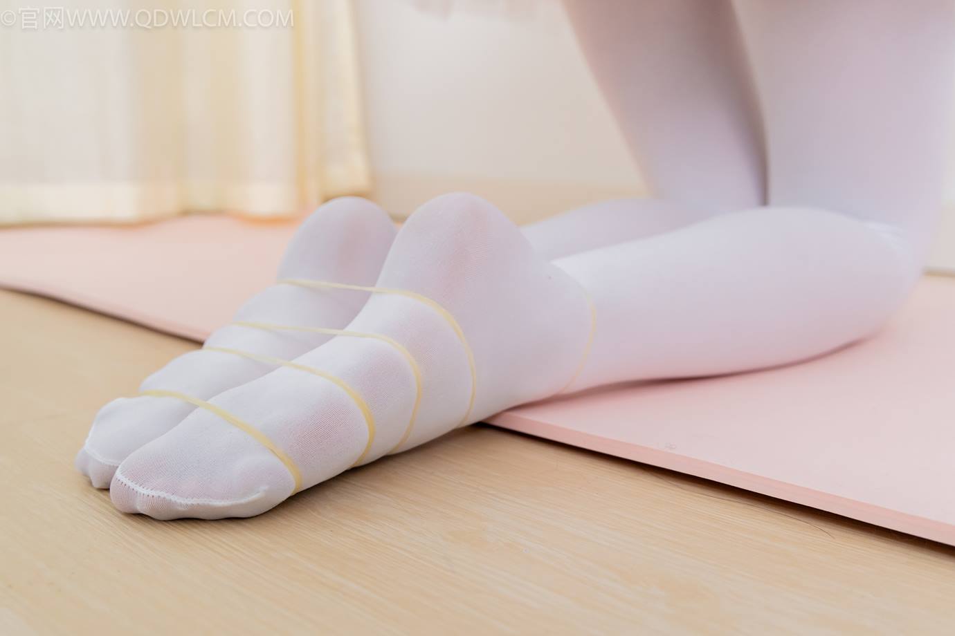 图片[114]-物恋传媒 NO.2307 泡泡-芭蕾鞋、厚白丝、芭蕾动作、皮筋绑脚剧情[166P] – 速更版-美库