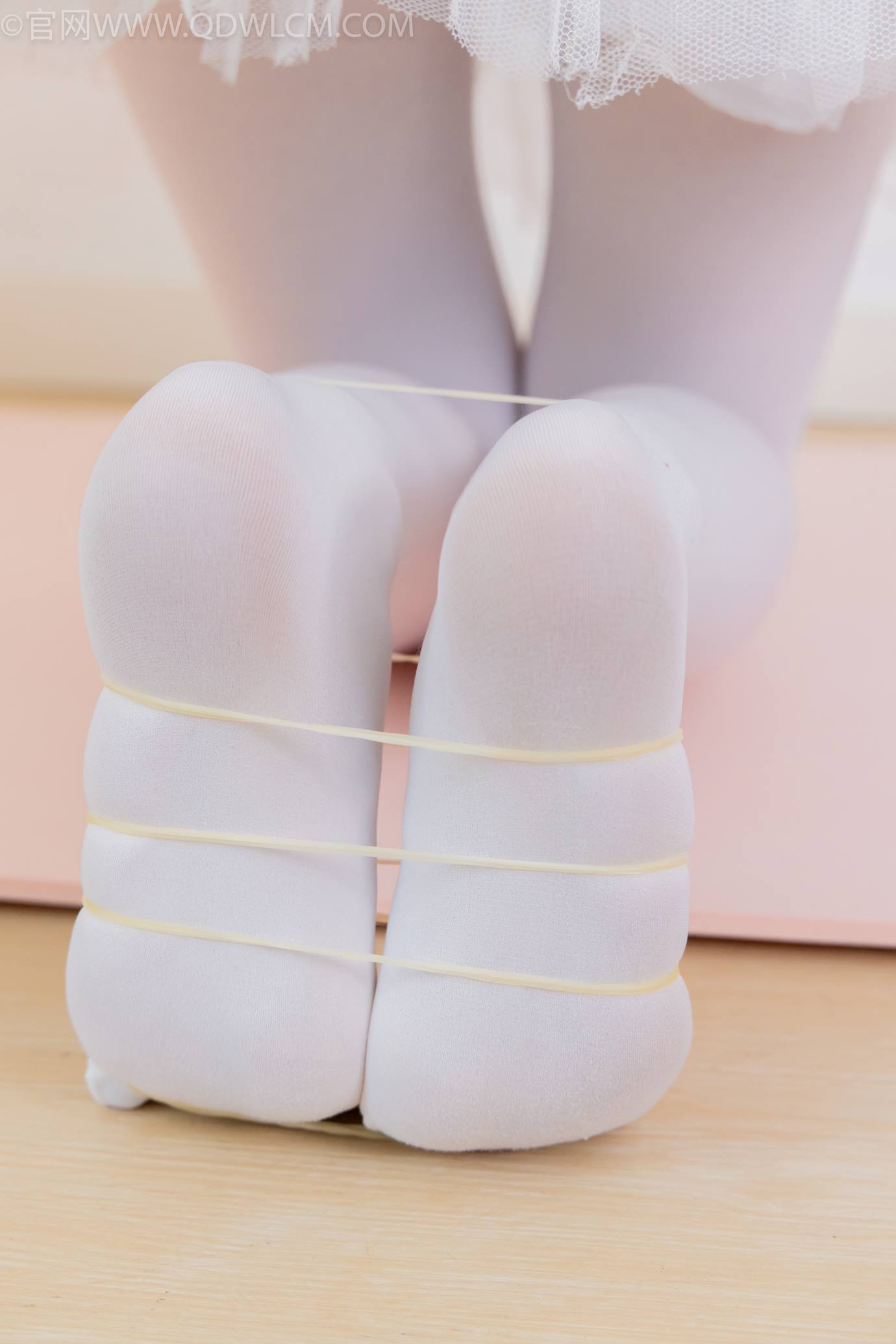 图片[115]-物恋传媒 NO.2307 泡泡-芭蕾鞋、厚白丝、芭蕾动作、皮筋绑脚剧情[166P] – 速更版-美库