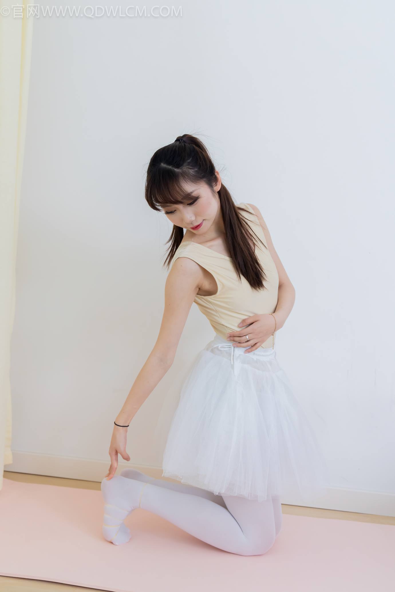 图片[118]-物恋传媒 NO.2307 泡泡-芭蕾鞋、厚白丝、芭蕾动作、皮筋绑脚剧情[166P] – 速更版-美库