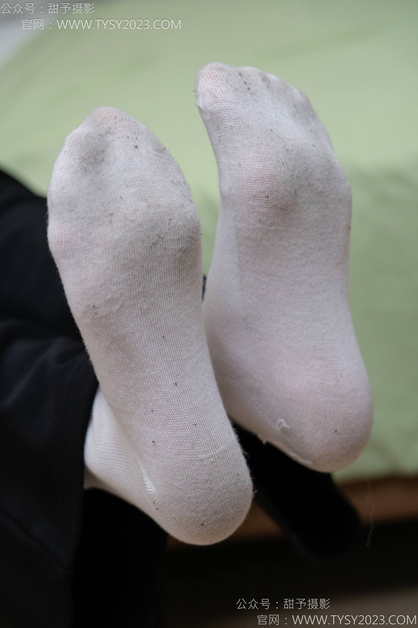图片[28]-甜予摄影 NO.135 思思-板鞋、白棉袜、裸足[110P] – 速更版-美库