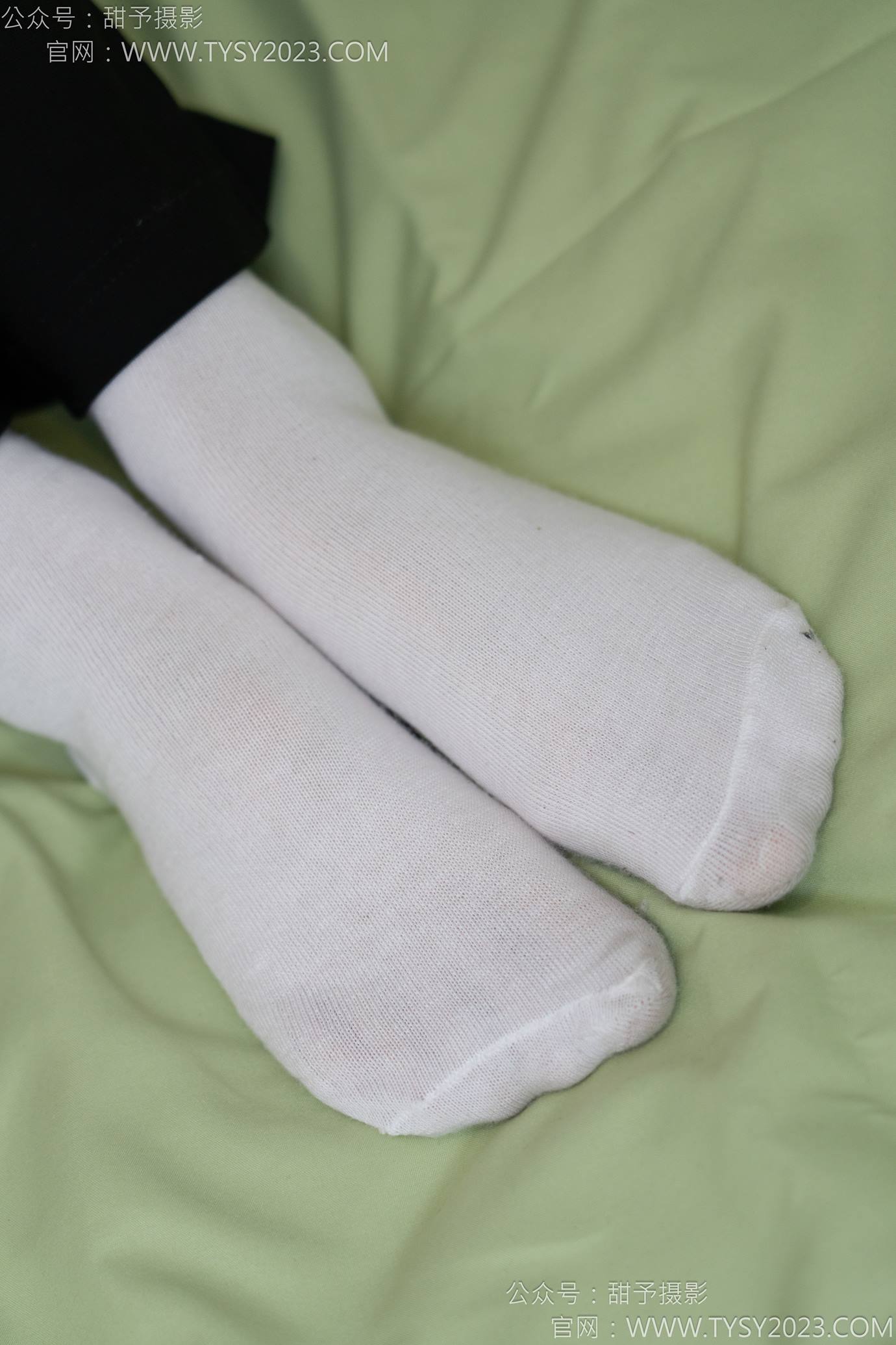 图片[40]-甜予摄影 NO.135 思思-板鞋、白棉袜、裸足[110P] – 速更版-美库