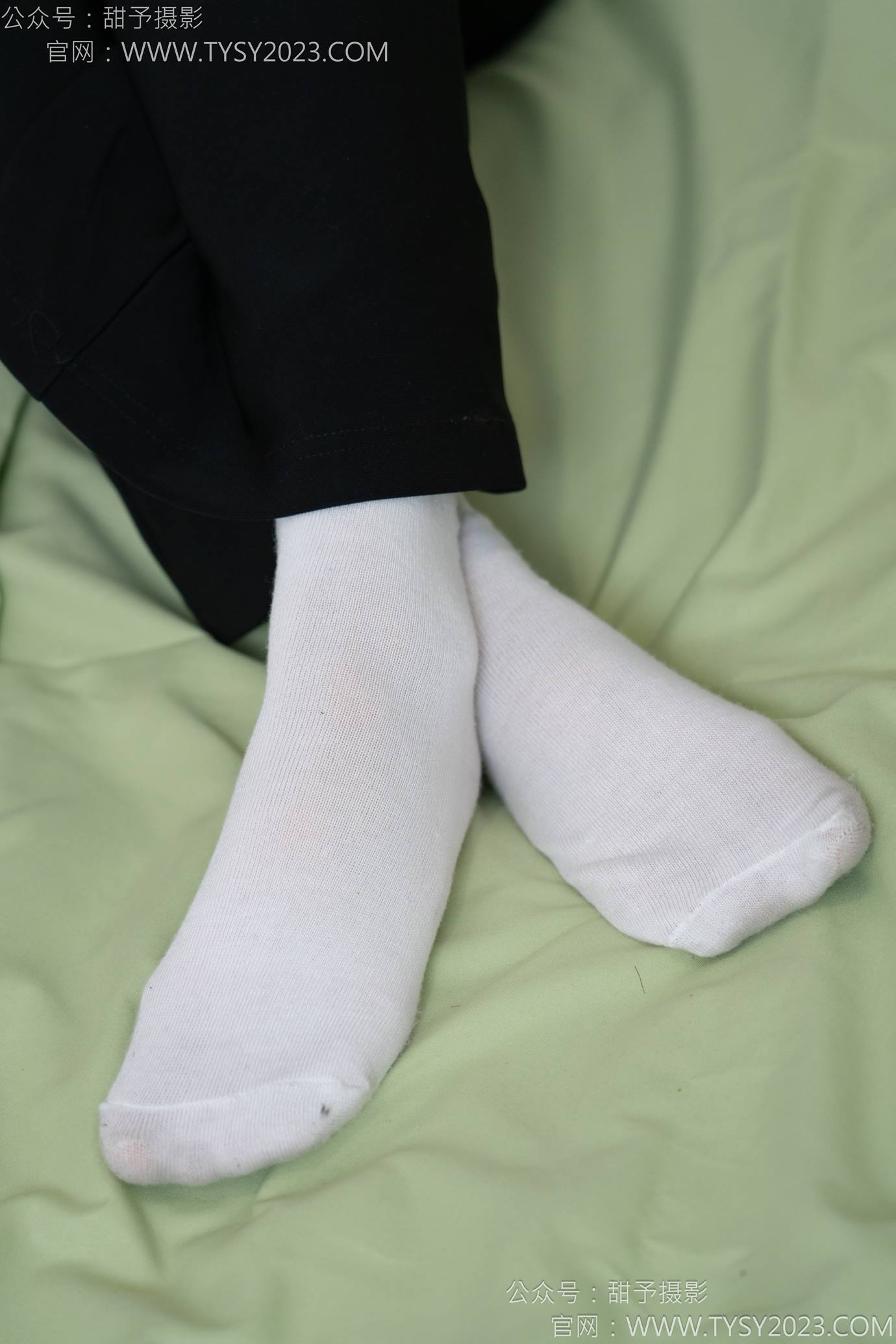 图片[42]-甜予摄影 NO.135 思思-板鞋、白棉袜、裸足[110P] – 速更版-美库