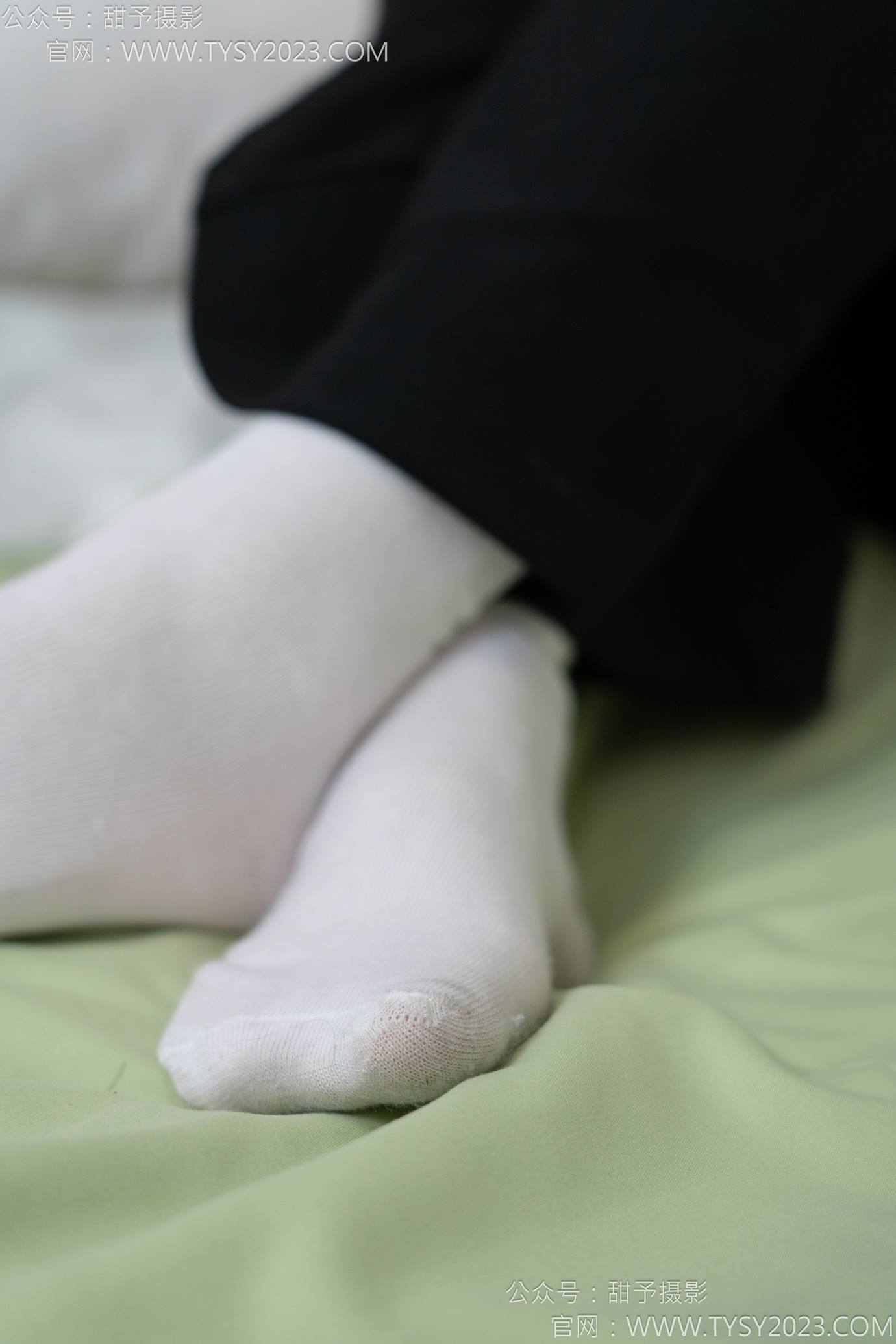 图片[43]-甜予摄影 NO.135 思思-板鞋、白棉袜、裸足[110P] – 速更版-美库