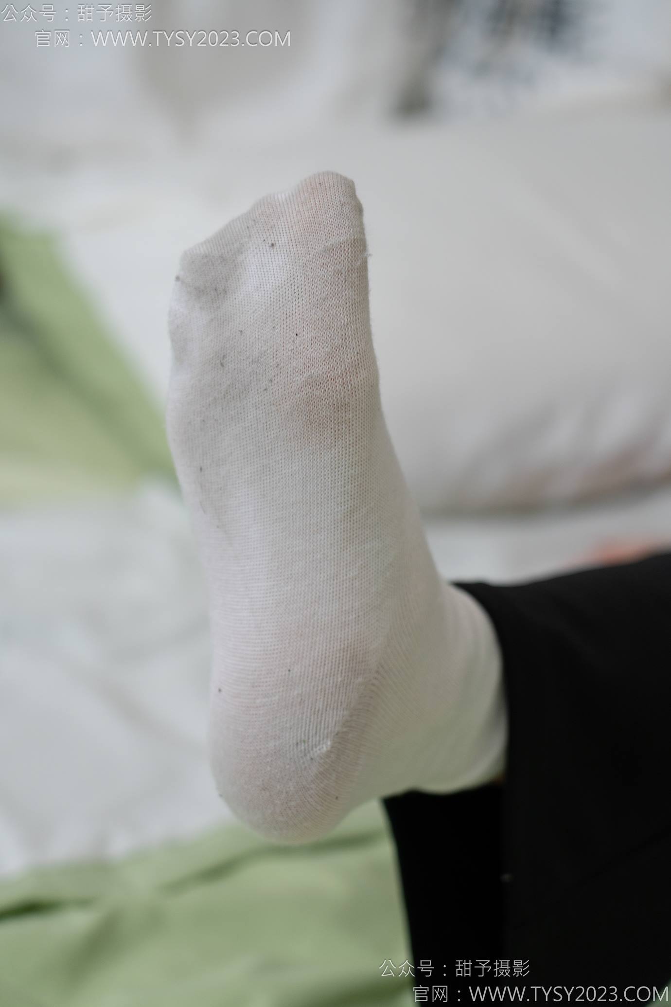 图片[53]-甜予摄影 NO.135 思思-板鞋、白棉袜、裸足[110P] – 速更版-美库