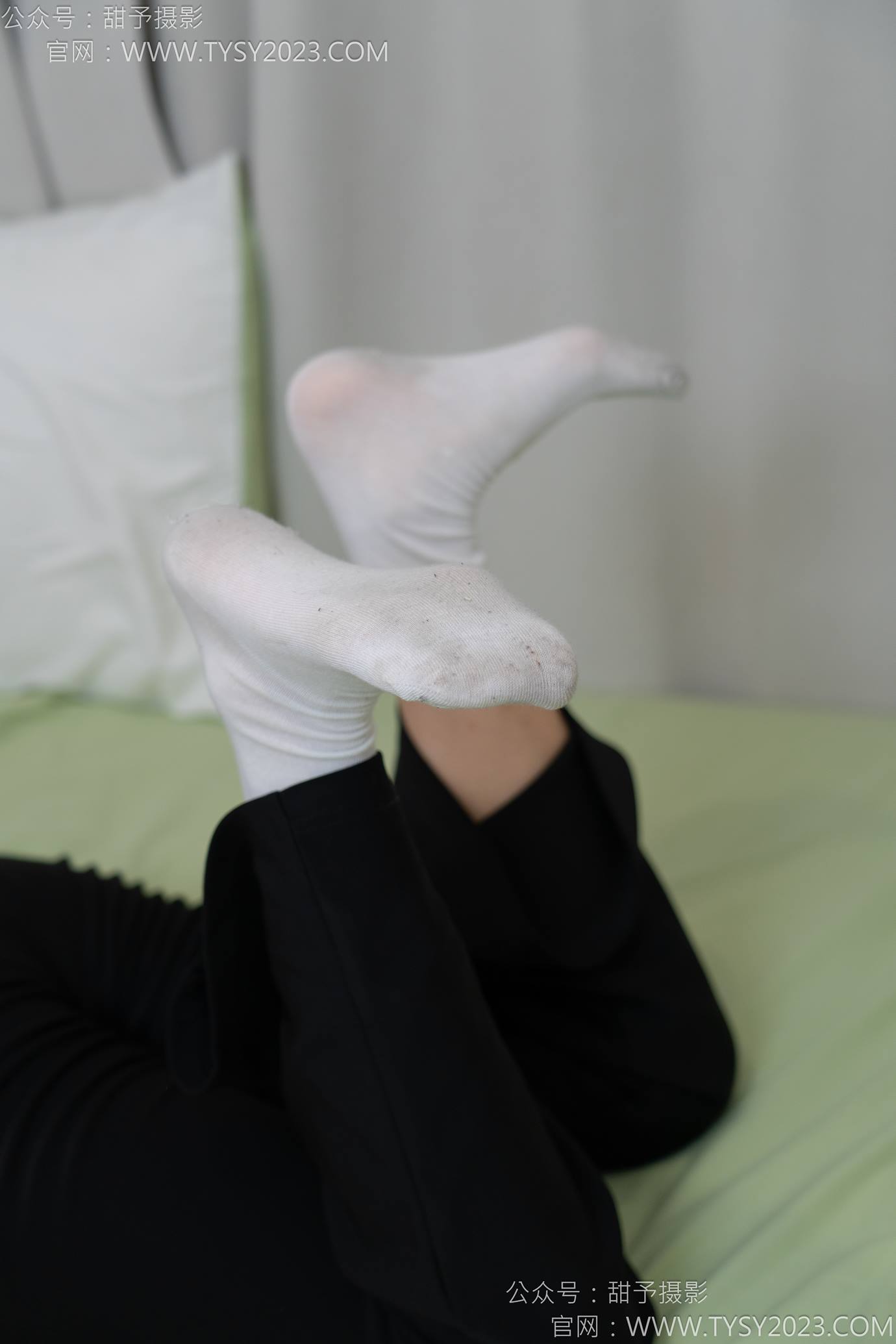 图片[56]-甜予摄影 NO.135 思思-板鞋、白棉袜、裸足[110P] – 速更版-美库