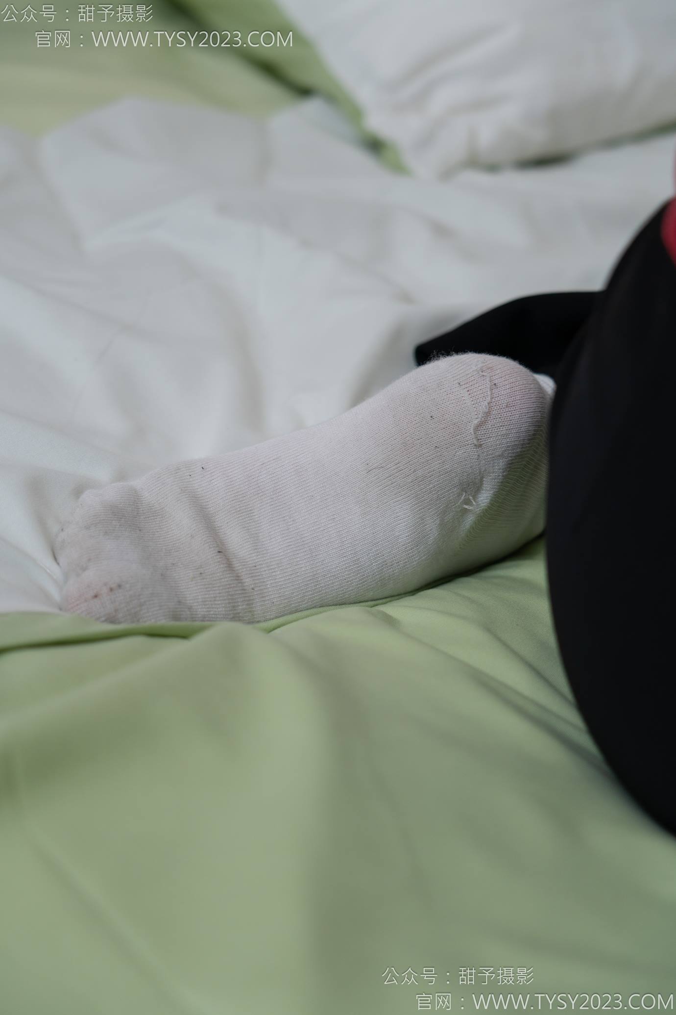 图片[65]-甜予摄影 NO.135 思思-板鞋、白棉袜、裸足[110P] – 速更版-美库