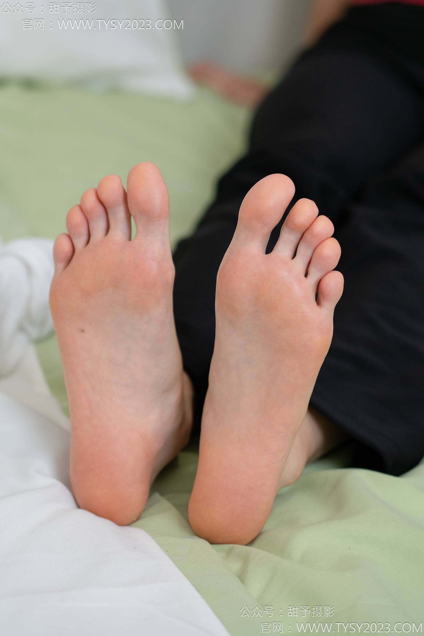 图片[83]-甜予摄影 NO.135 思思-板鞋、白棉袜、裸足[110P] – 速更版-美库