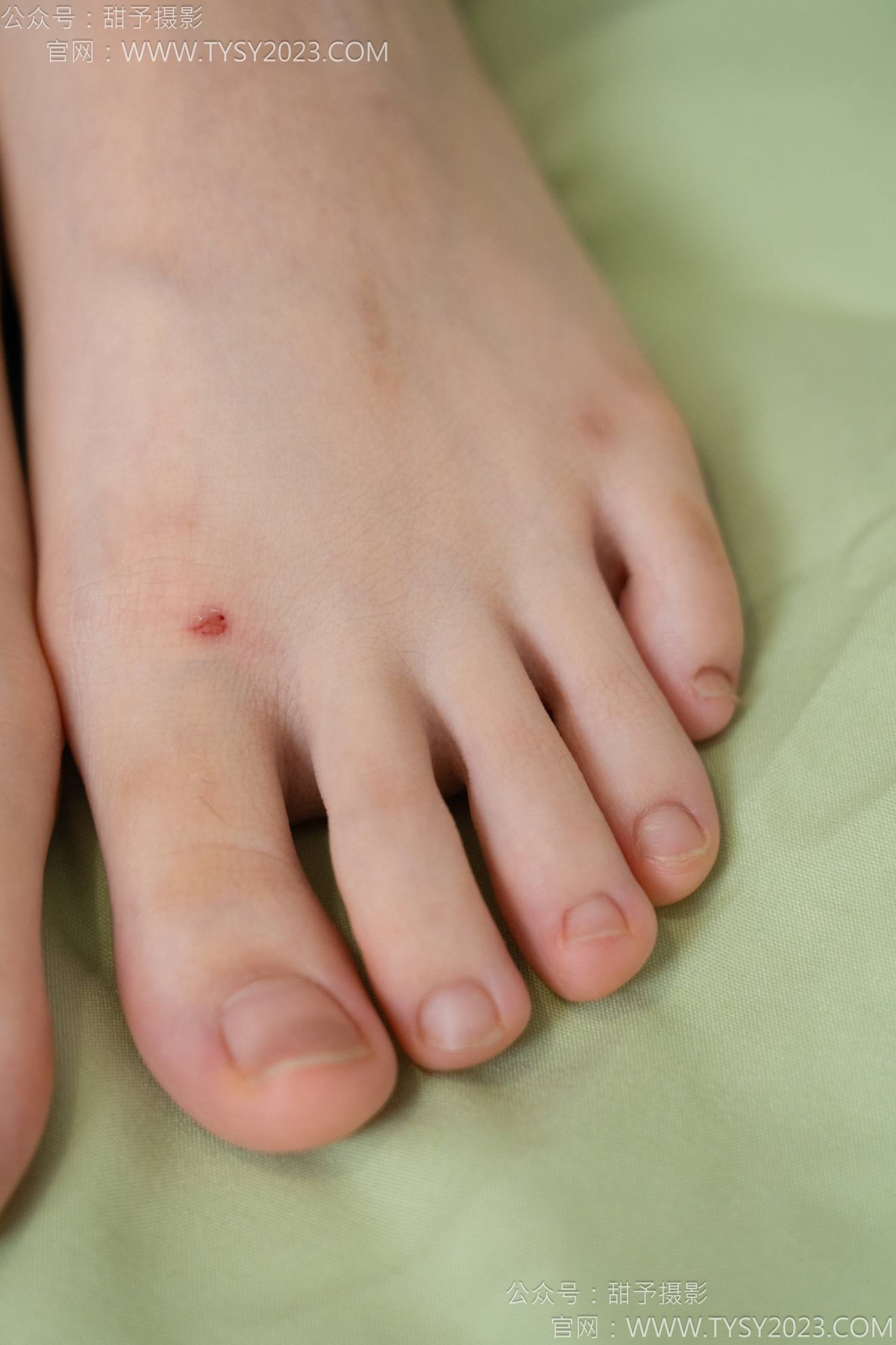 图片[109]-甜予摄影 NO.135 思思-板鞋、白棉袜、裸足[110P] – 速更版-美库