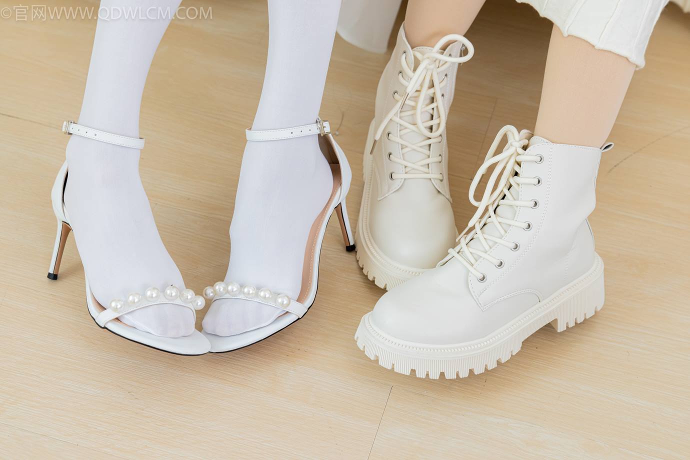 图片[15]-物恋传媒 NO.2308 茯苓&欢欢-高跟鞋、马丁靴、厚白丝、厚肉丝、瑜伽动作、婚纱[114P] – 速更版-美库