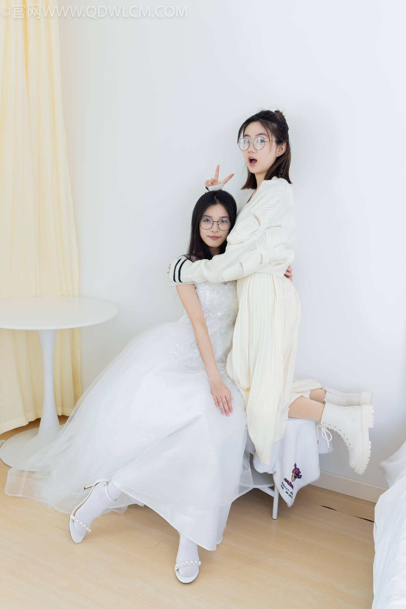 图片[22]-物恋传媒 NO.2308 茯苓&欢欢-高跟鞋、马丁靴、厚白丝、厚肉丝、瑜伽动作、婚纱[114P] – 速更版-美库