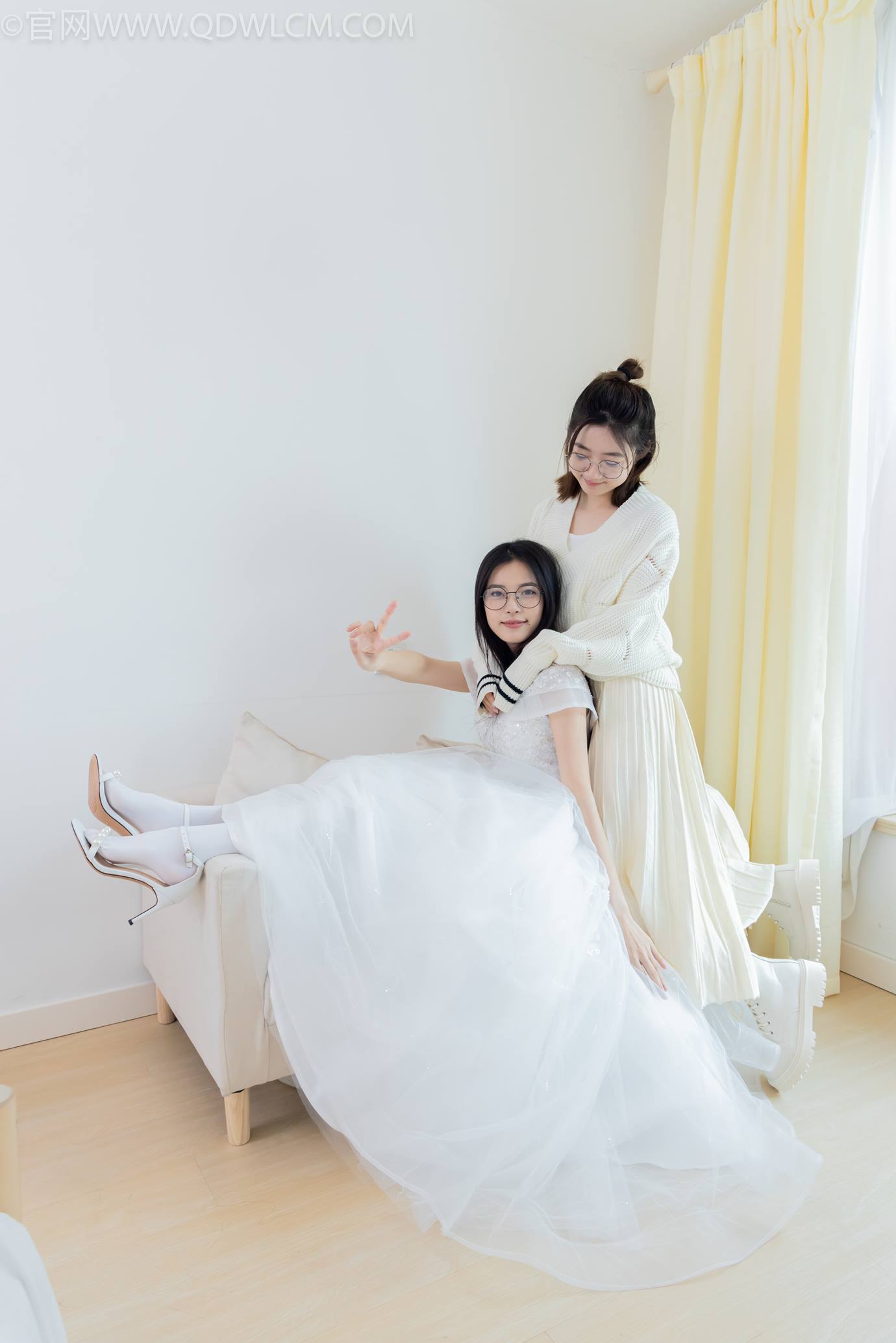 图片[28]-物恋传媒 NO.2308 茯苓&欢欢-高跟鞋、马丁靴、厚白丝、厚肉丝、瑜伽动作、婚纱[114P] – 速更版-美库