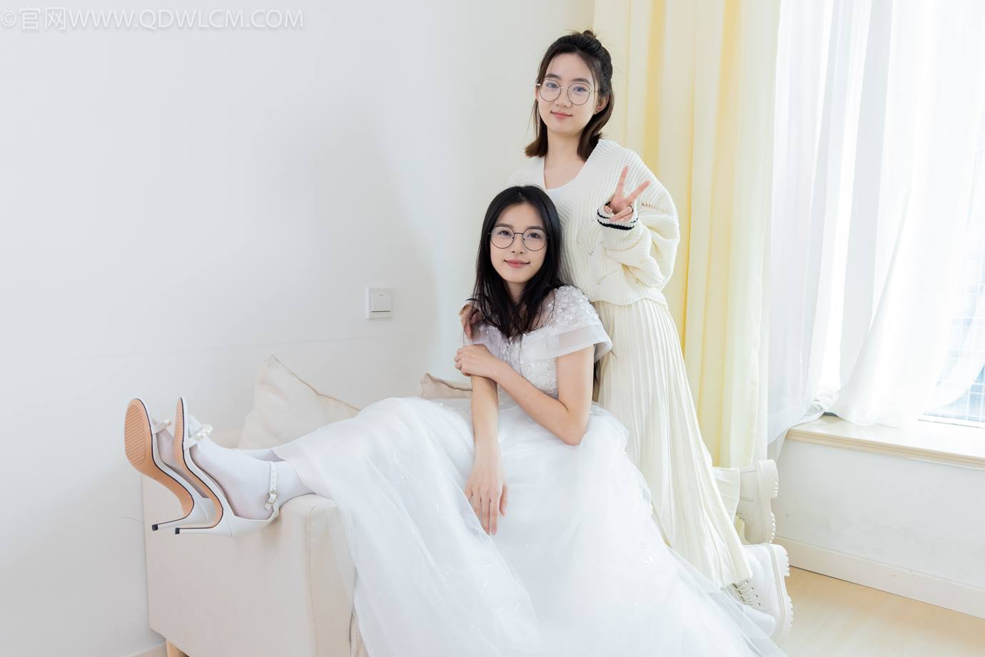 图片[30]-物恋传媒 NO.2308 茯苓&欢欢-高跟鞋、马丁靴、厚白丝、厚肉丝、瑜伽动作、婚纱[114P] – 速更版-美库