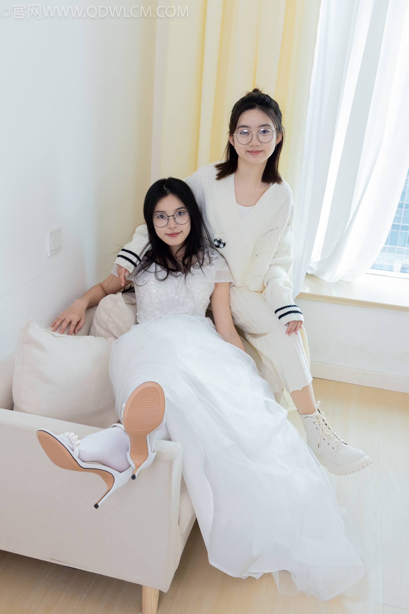 图片[33]-物恋传媒 NO.2308 茯苓&欢欢-高跟鞋、马丁靴、厚白丝、厚肉丝、瑜伽动作、婚纱[114P] – 速更版-美库