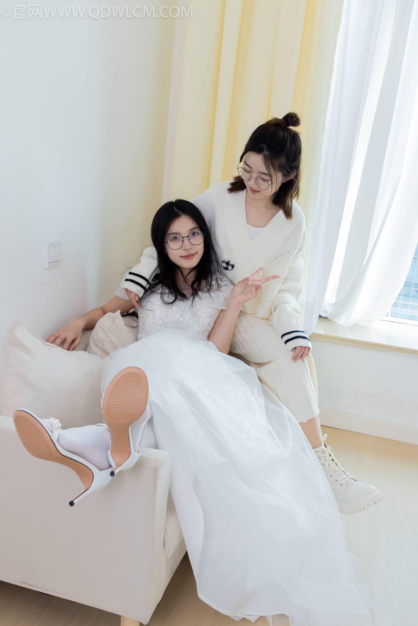 图片[34]-物恋传媒 NO.2308 茯苓&欢欢-高跟鞋、马丁靴、厚白丝、厚肉丝、瑜伽动作、婚纱[114P] – 速更版-美库