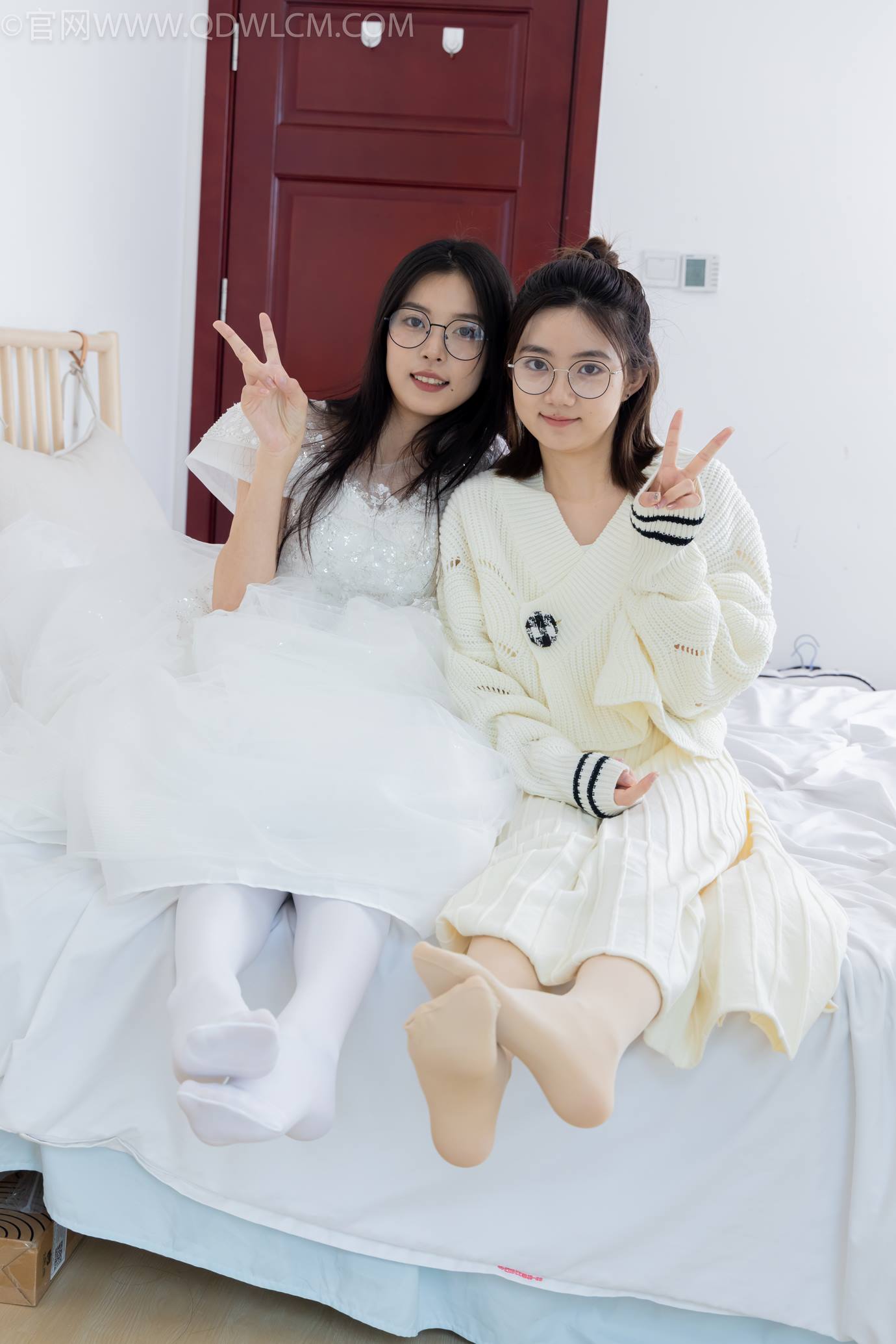 图片[57]-物恋传媒 NO.2308 茯苓&欢欢-高跟鞋、马丁靴、厚白丝、厚肉丝、瑜伽动作、婚纱[114P] – 速更版-美库