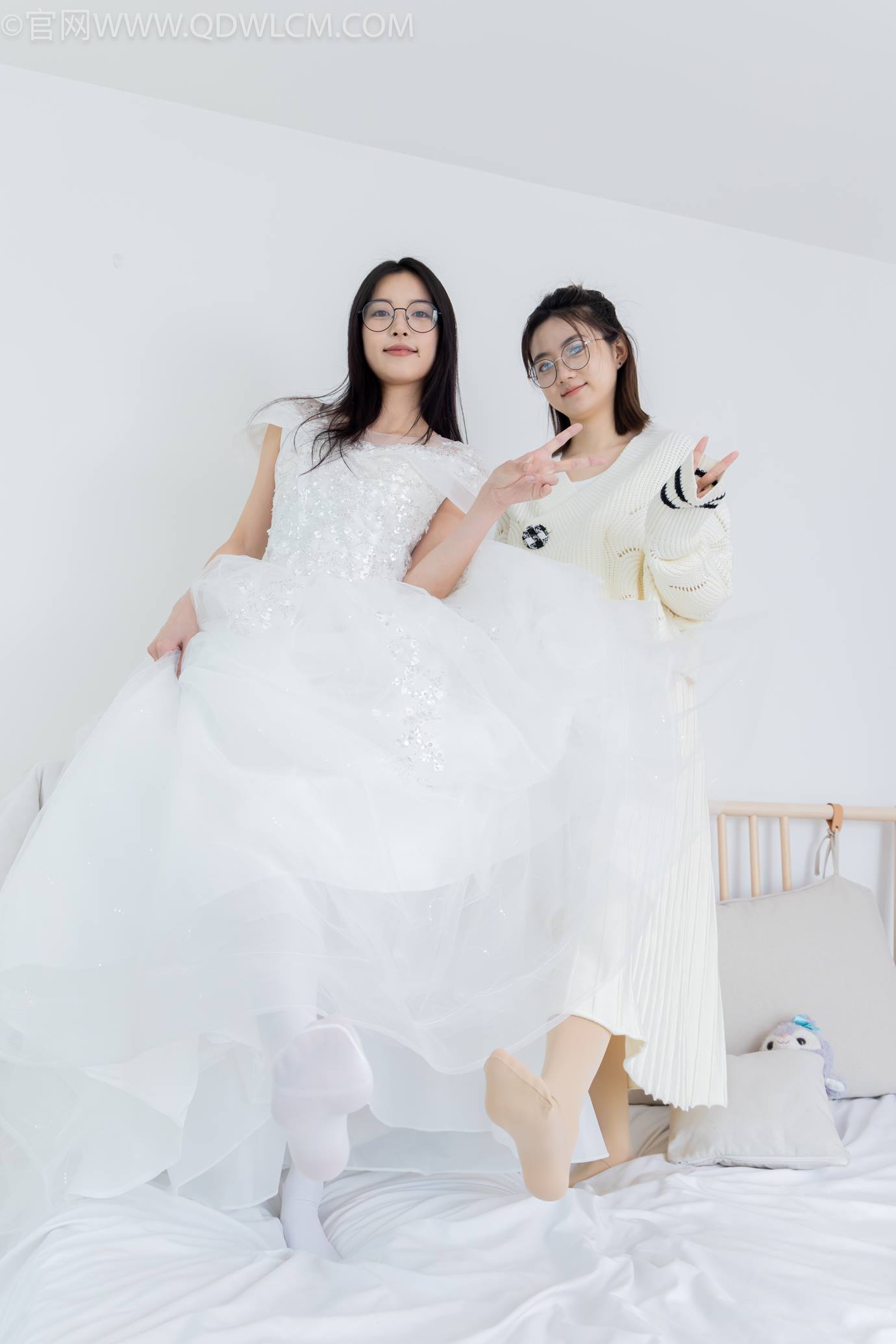 图片[81]-物恋传媒 NO.2308 茯苓&欢欢-高跟鞋、马丁靴、厚白丝、厚肉丝、瑜伽动作、婚纱[114P] – 速更版-美库