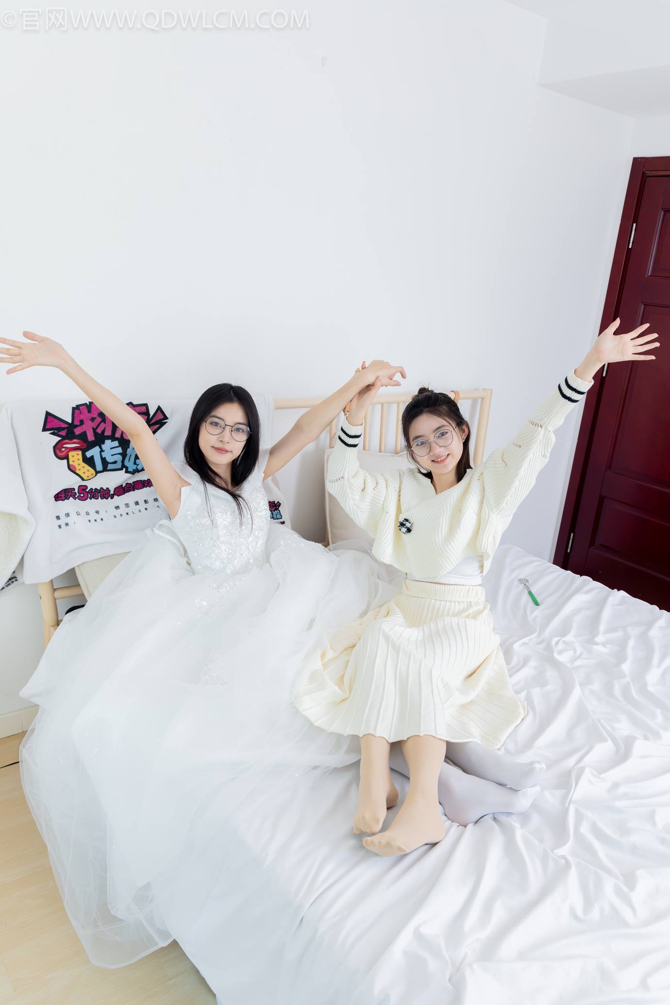 图片[88]-物恋传媒 NO.2308 茯苓&欢欢-高跟鞋、马丁靴、厚白丝、厚肉丝、瑜伽动作、婚纱[114P] – 速更版-美库