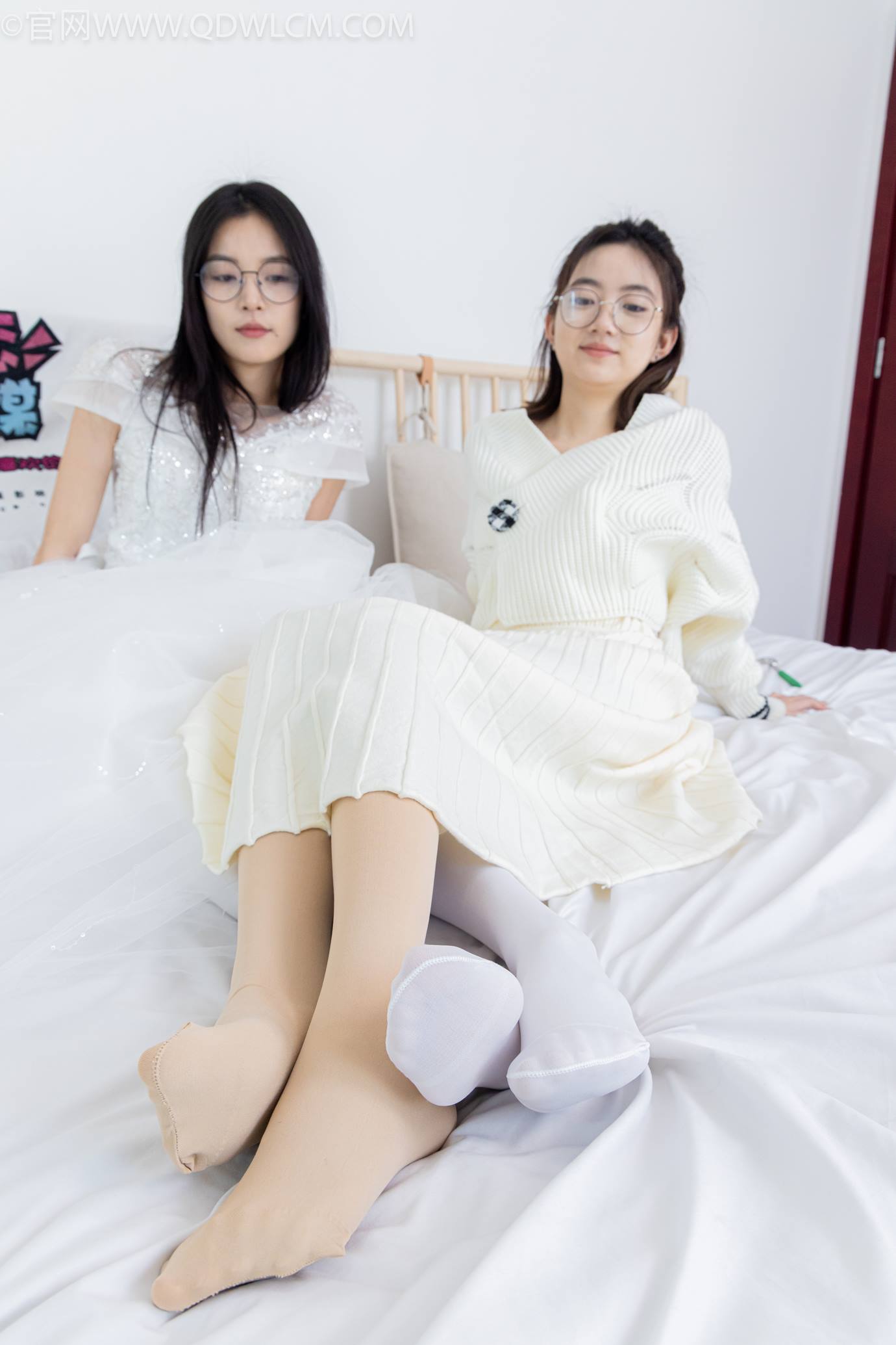 图片[93]-物恋传媒 NO.2308 茯苓&欢欢-高跟鞋、马丁靴、厚白丝、厚肉丝、瑜伽动作、婚纱[114P] – 速更版-美库