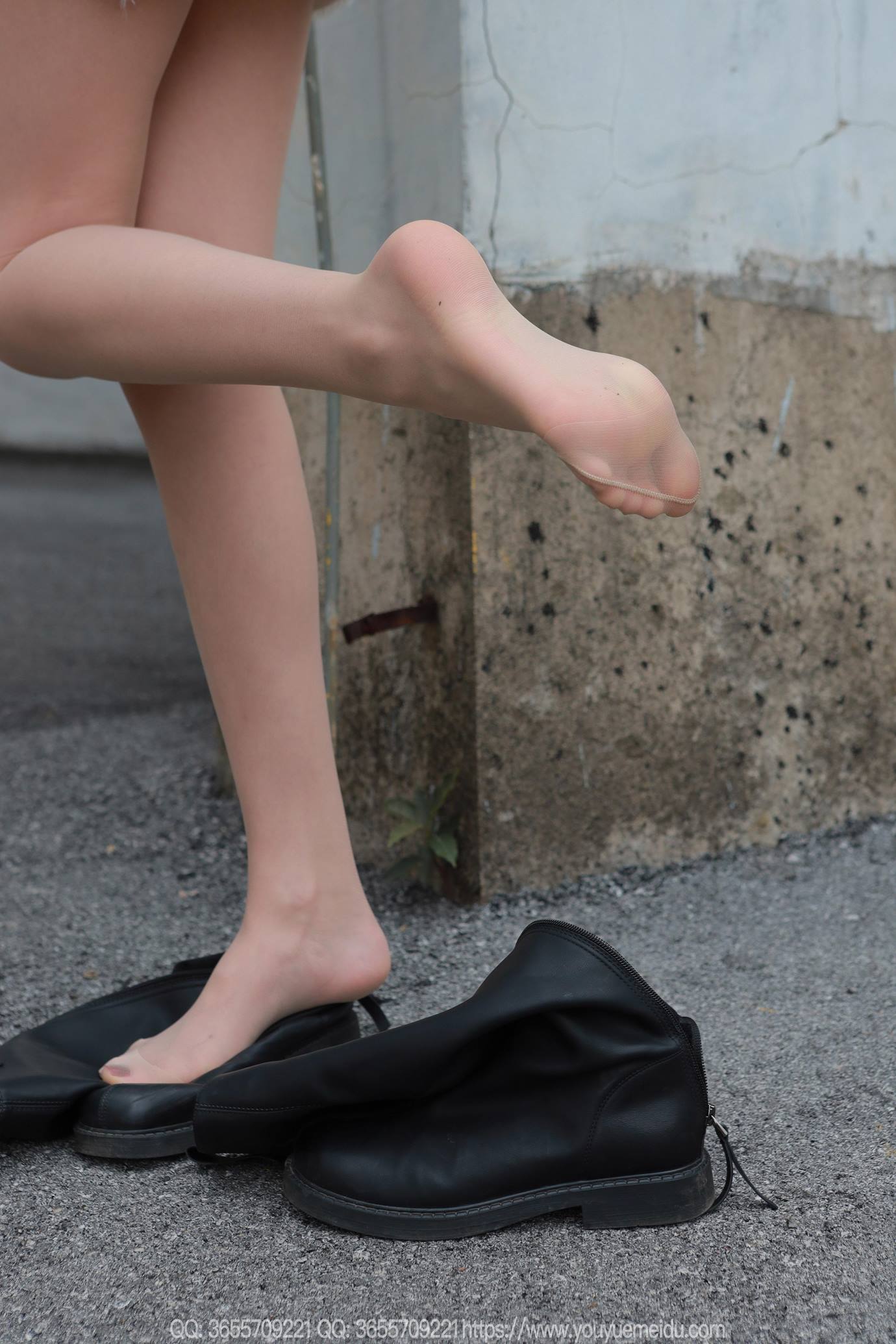 图片[25]-[IESS异思趣向] 2025.04.07 丝享家2021：团团《长靴包臀裙（下）》[82P/106MB] – 速更版-美库