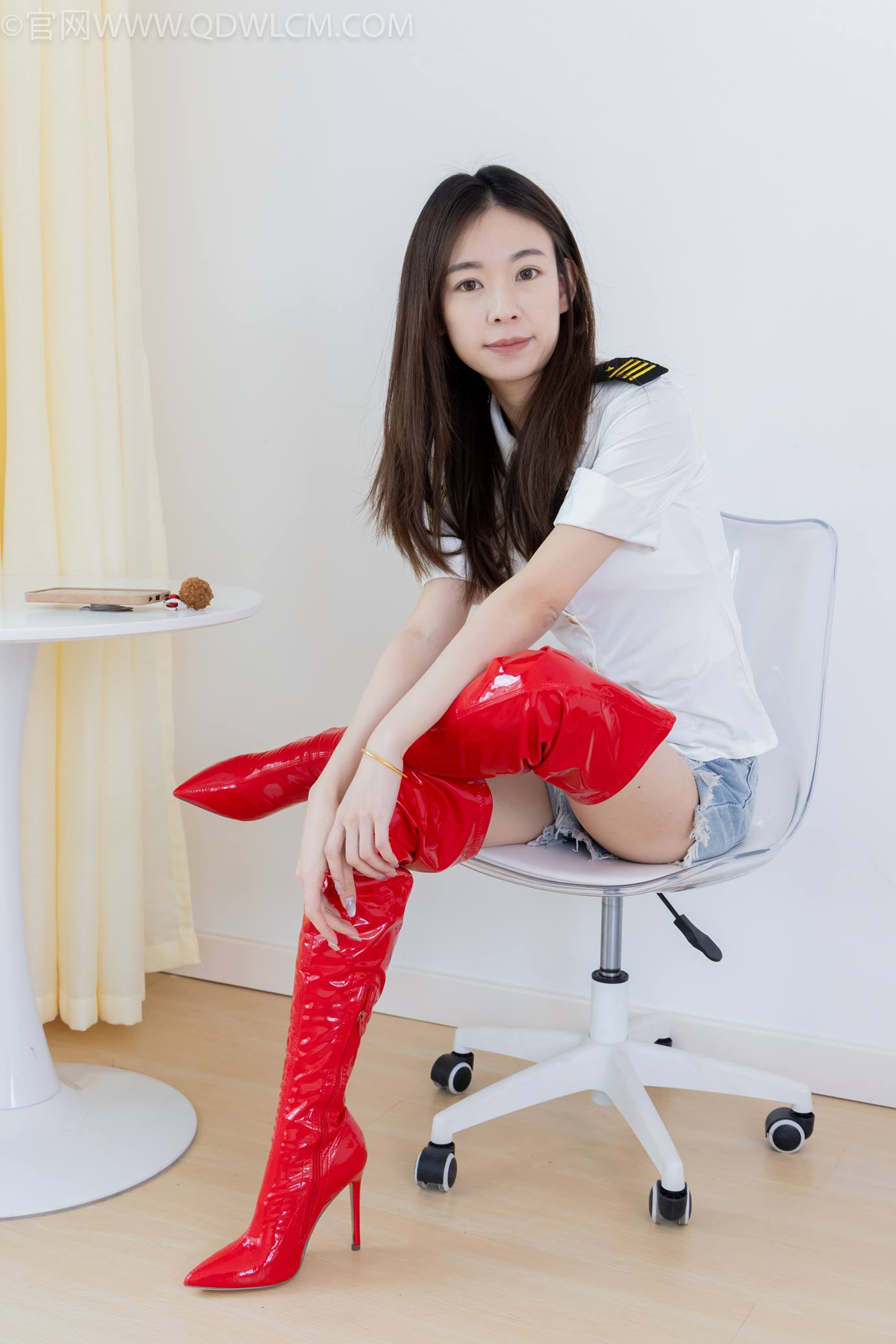 图片[19]-物恋传媒 NO.2309 婷婷-高跟长靴、白棉袜、裸足[137P] – 速更版-美库