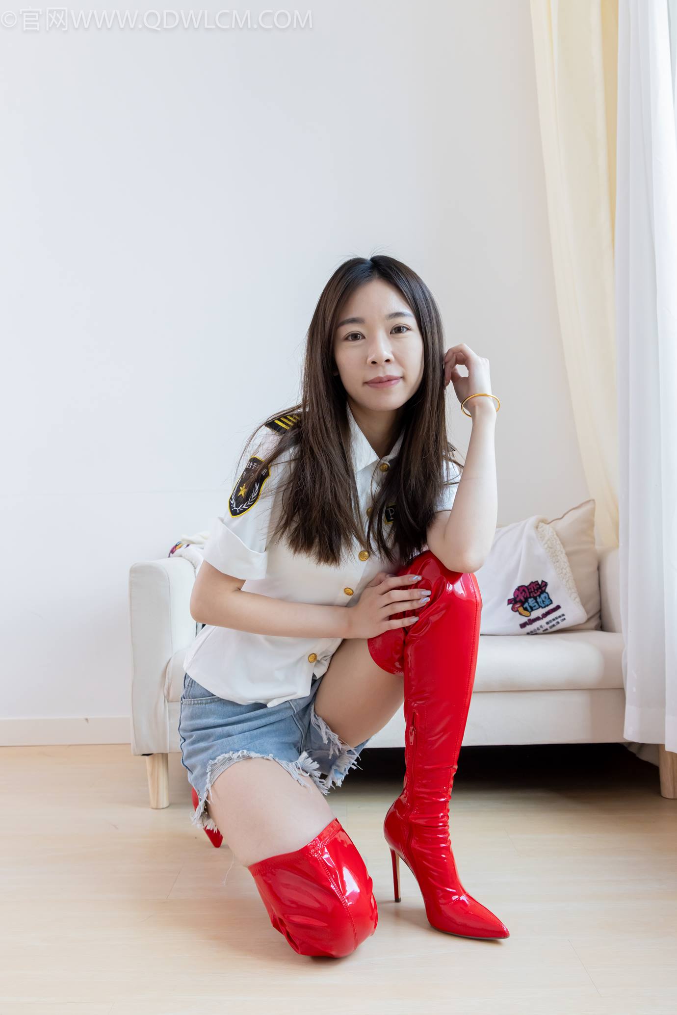 图片[22]-物恋传媒 NO.2309 婷婷-高跟长靴、白棉袜、裸足[137P] – 速更版-美库