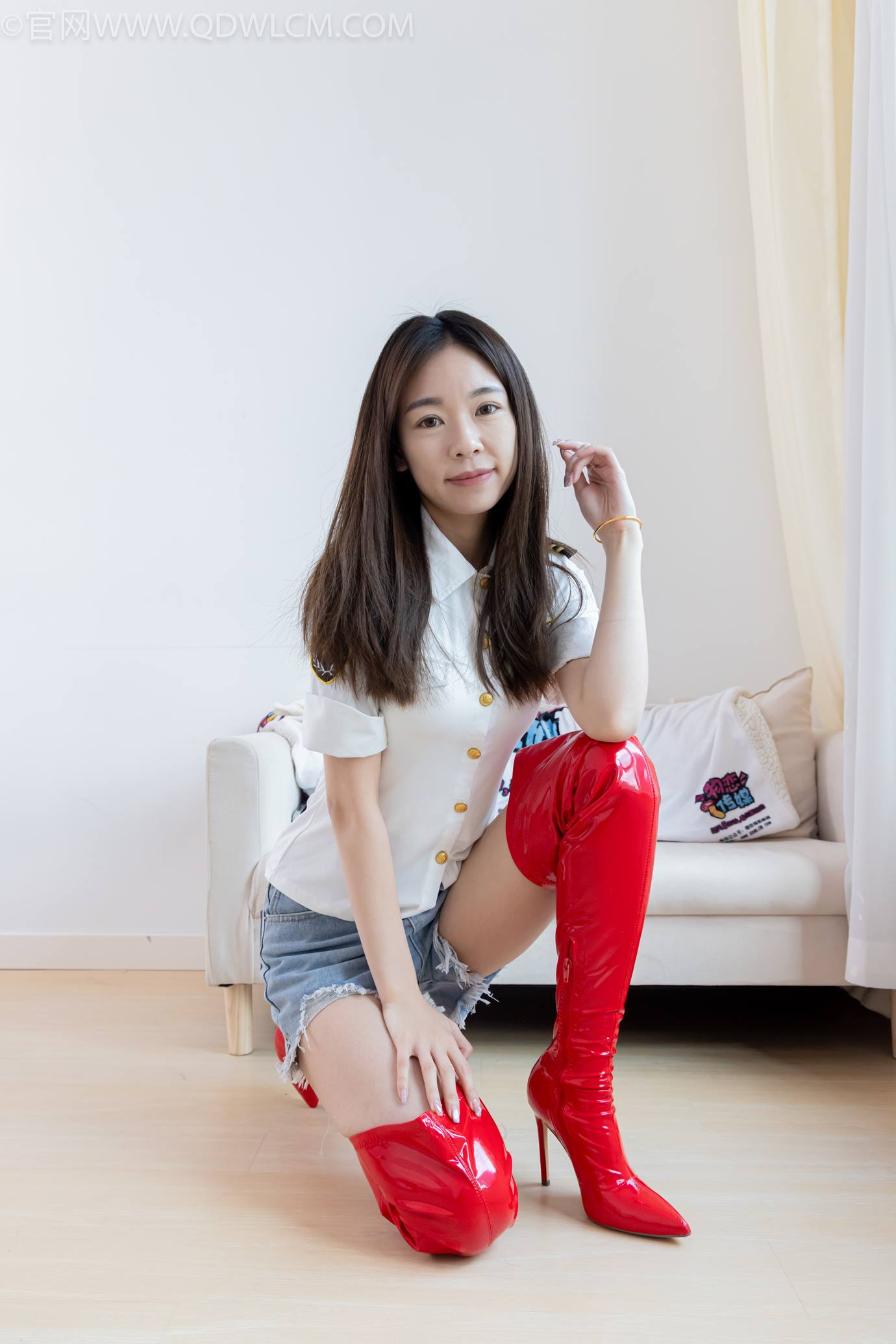 图片[25]-物恋传媒 NO.2309 婷婷-高跟长靴、白棉袜、裸足[137P] – 速更版-美库