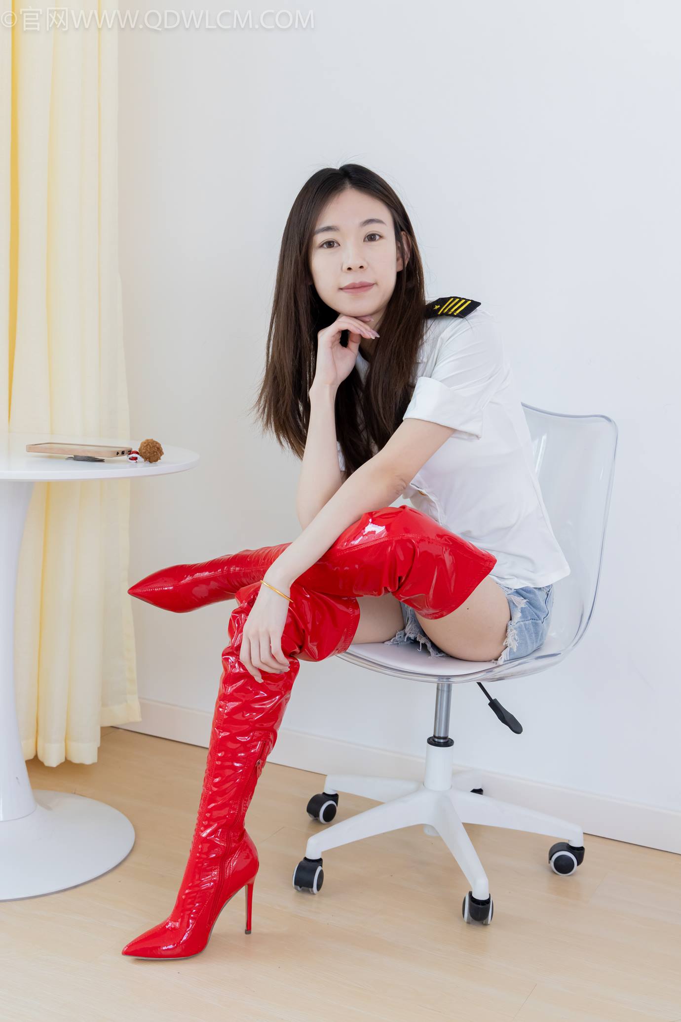 图片[26]-物恋传媒 NO.2309 婷婷-高跟长靴、白棉袜、裸足[137P] – 速更版-美库