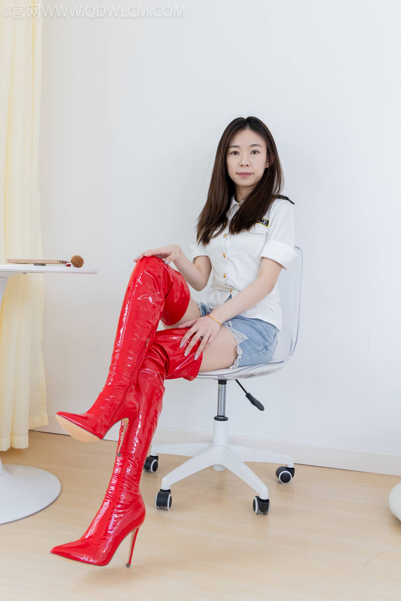 图片[48]-物恋传媒 NO.2309 婷婷-高跟长靴、白棉袜、裸足[137P] – 速更版-美库