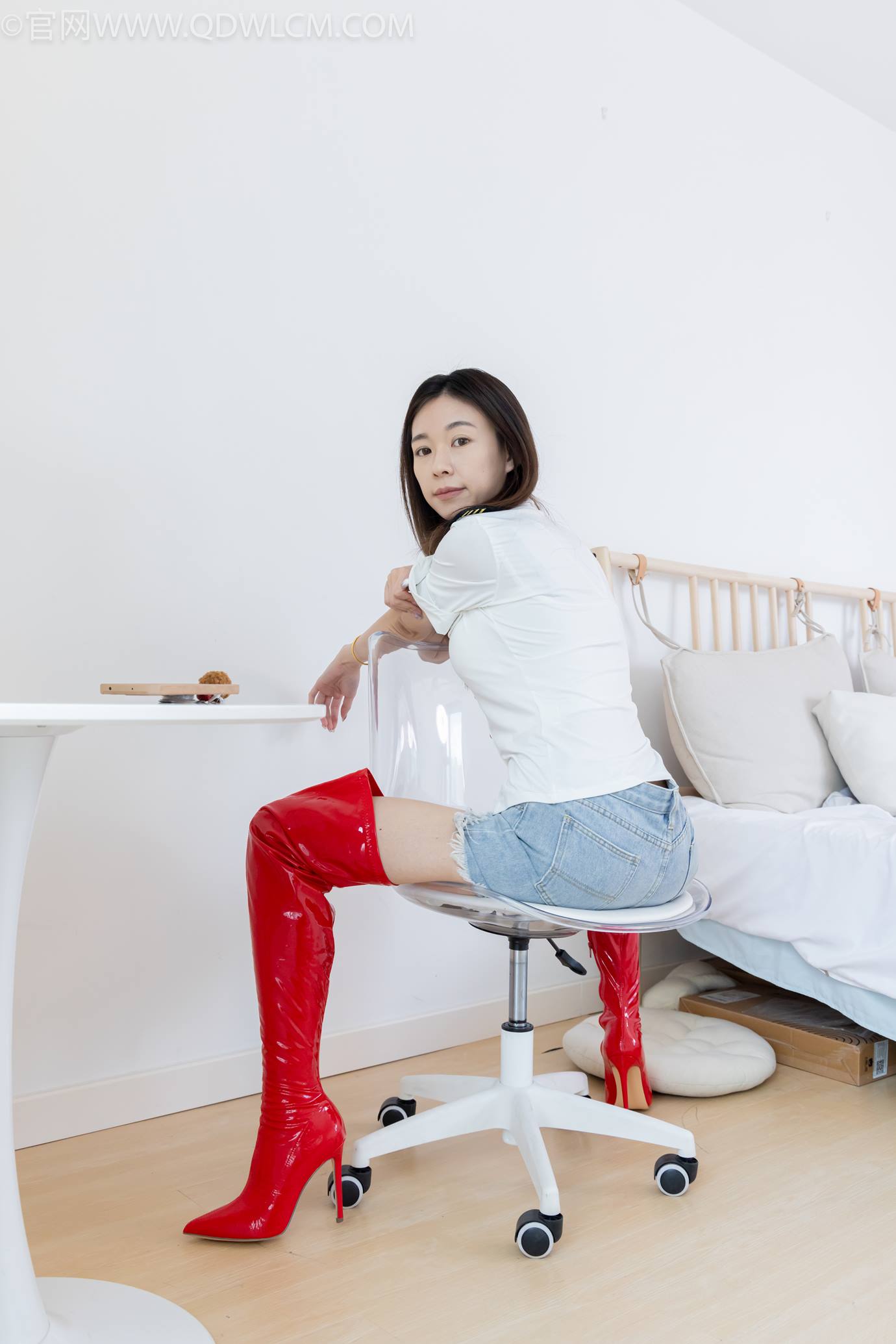 图片[69]-物恋传媒 NO.2309 婷婷-高跟长靴、白棉袜、裸足[137P] – 速更版-美库