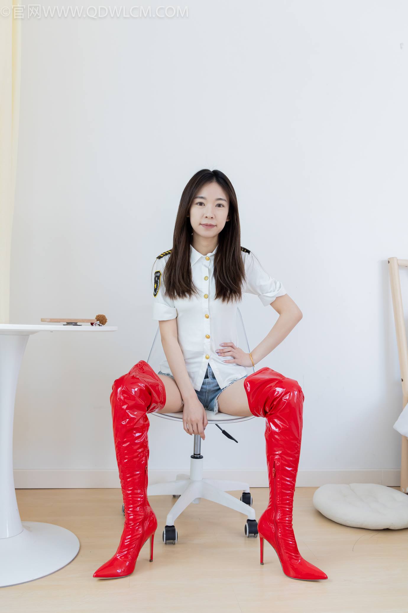 图片[75]-物恋传媒 NO.2309 婷婷-高跟长靴、白棉袜、裸足[137P] – 速更版-美库