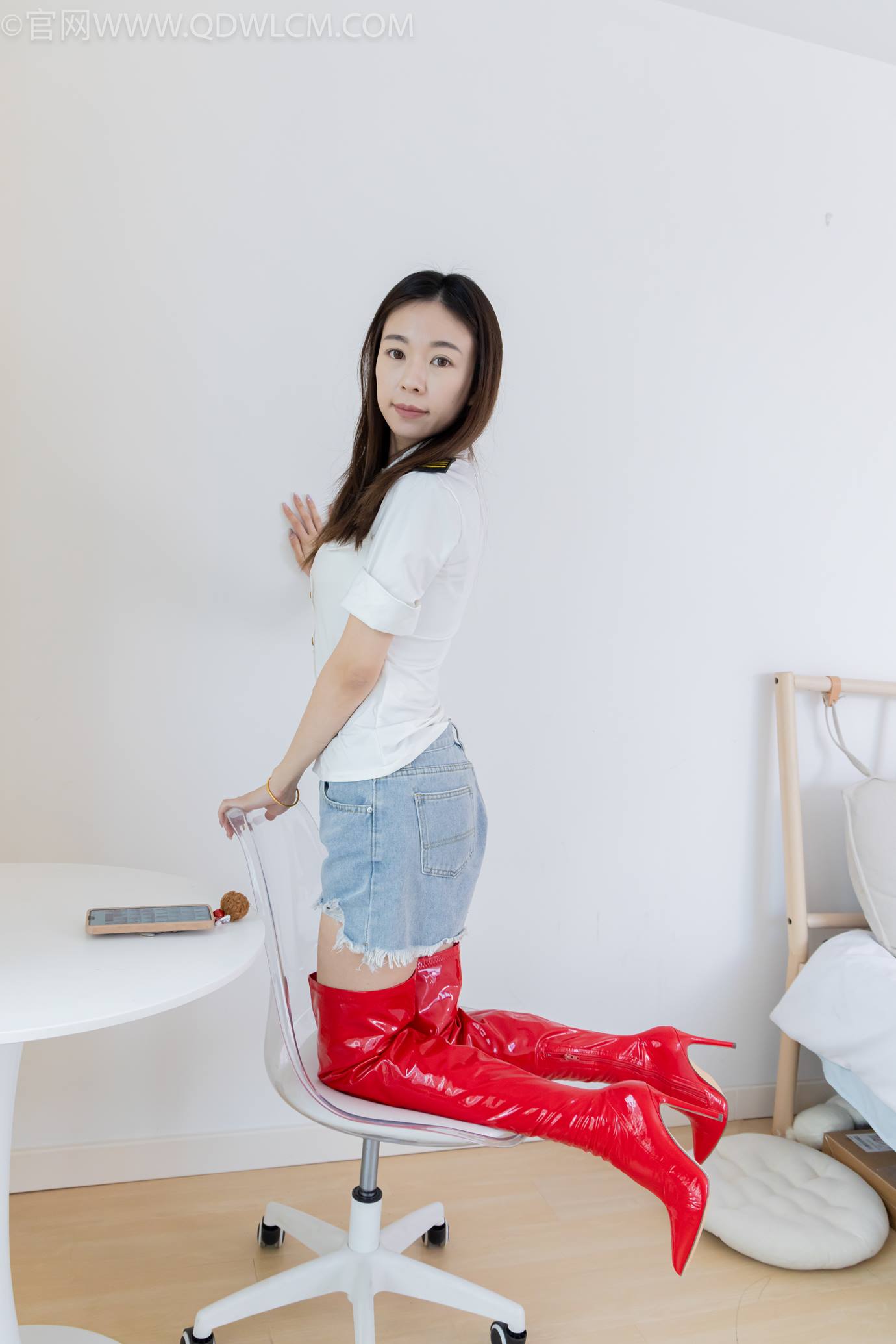 图片[93]-物恋传媒 NO.2309 婷婷-高跟长靴、白棉袜、裸足[137P] – 速更版-美库