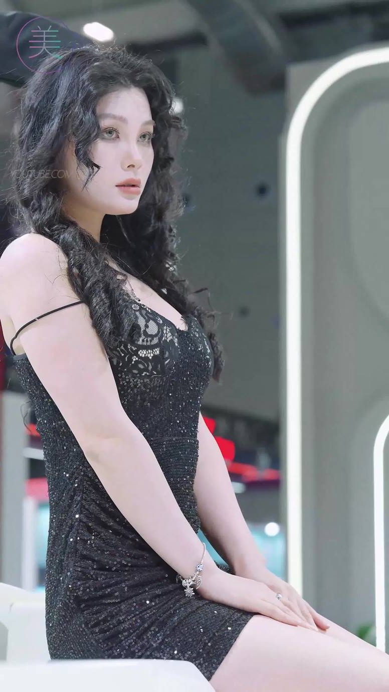 NO.0965 2024 深圳改装车展 Auto Salon 车模抖音网红随拍 27[20P] - 速更版-艺库
