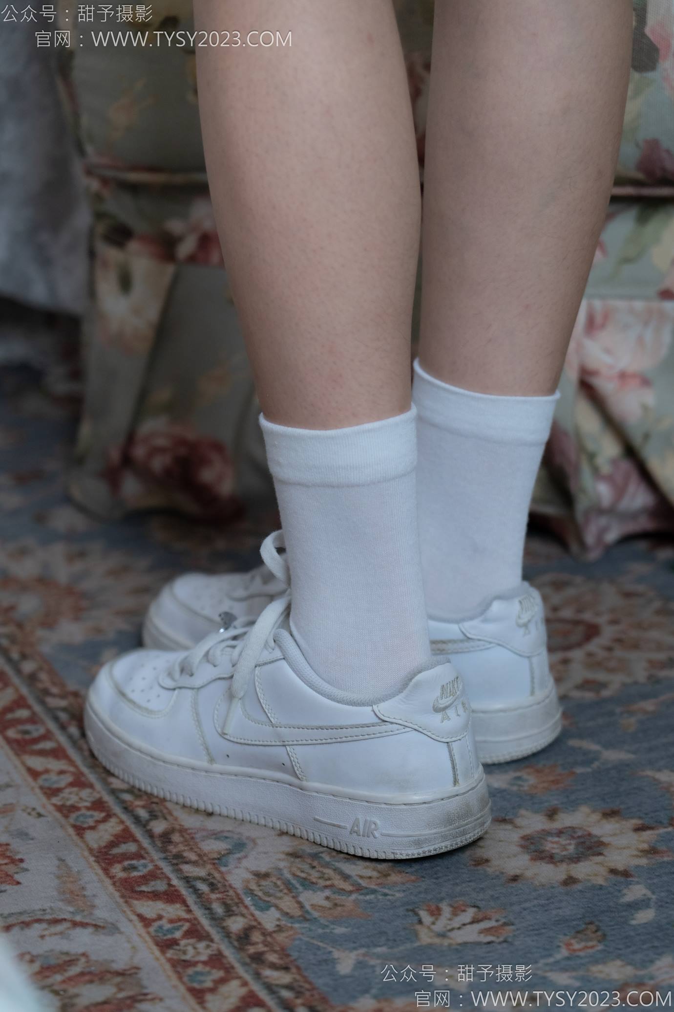 图片[25]-甜予摄影 NO.138 土豆-板鞋、白棉袜、裸足[136P] – 速更版-美库