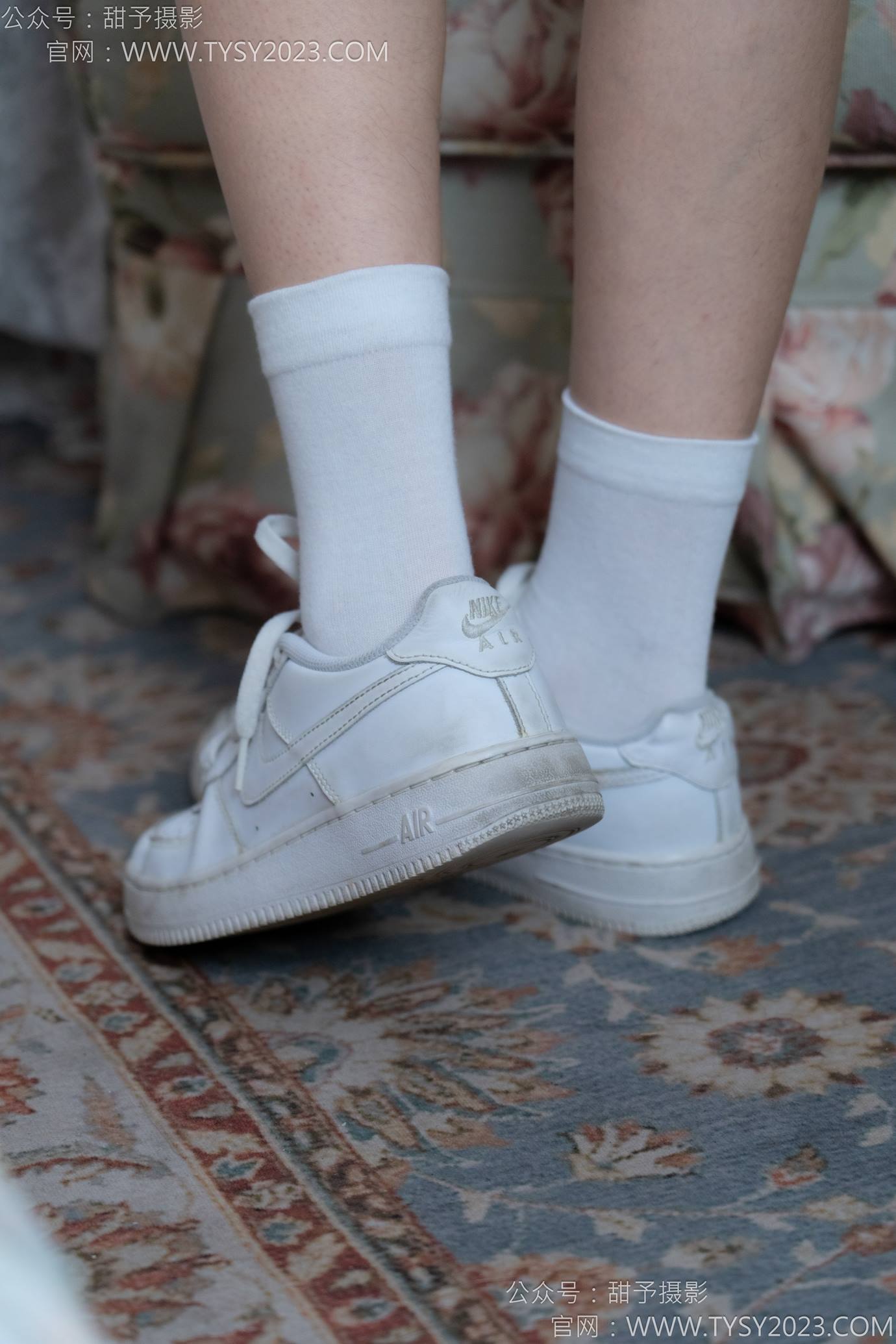 图片[26]-甜予摄影 NO.138 土豆-板鞋、白棉袜、裸足[136P] – 速更版-美库