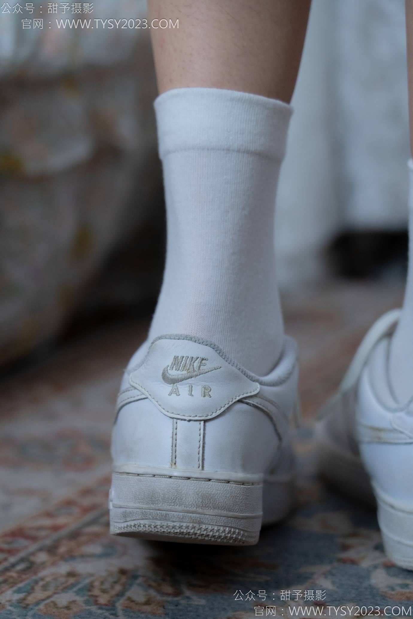 图片[28]-甜予摄影 NO.138 土豆-板鞋、白棉袜、裸足[136P] – 速更版-美库