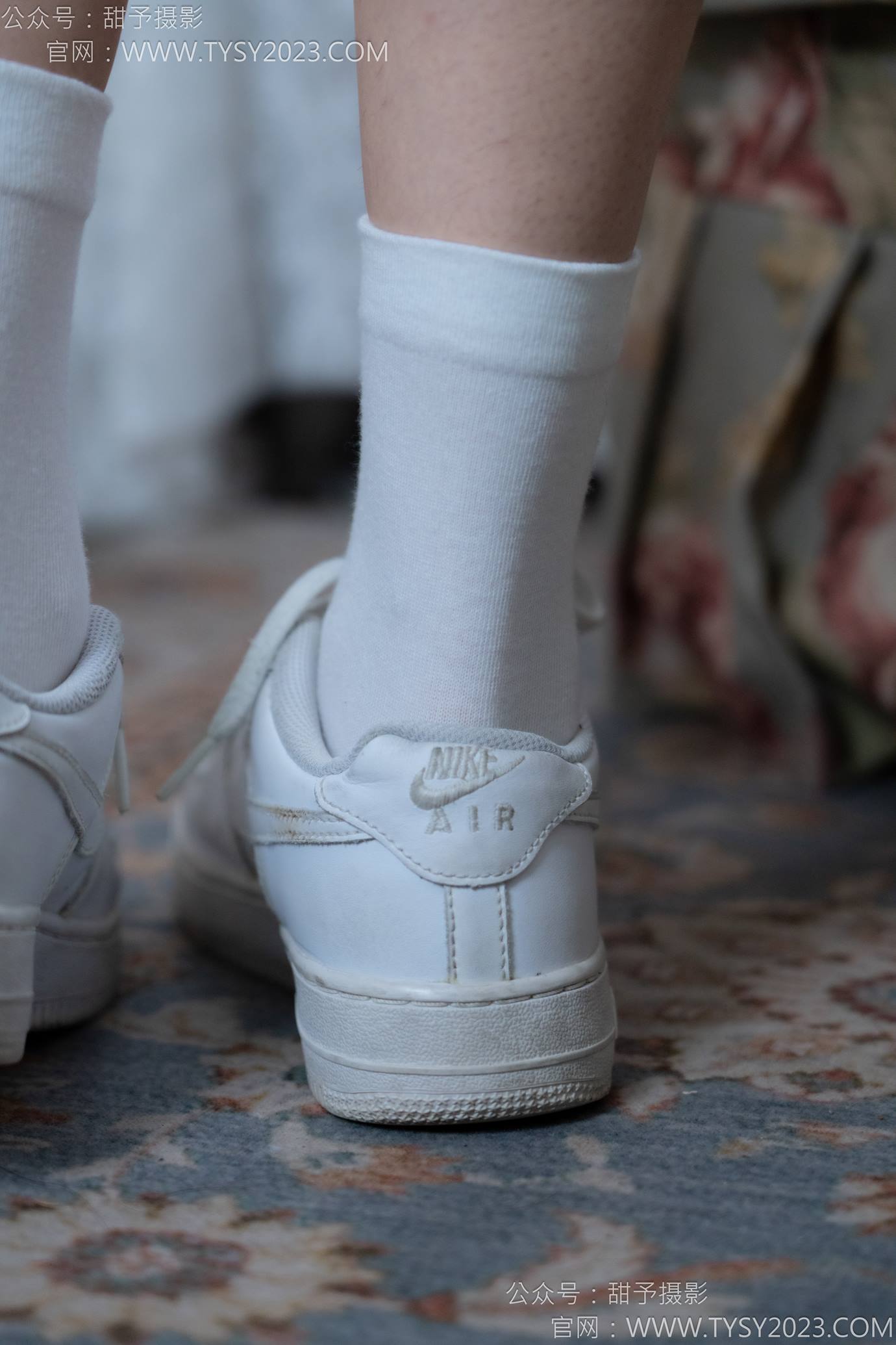 图片[29]-甜予摄影 NO.138 土豆-板鞋、白棉袜、裸足[136P] – 速更版-美库