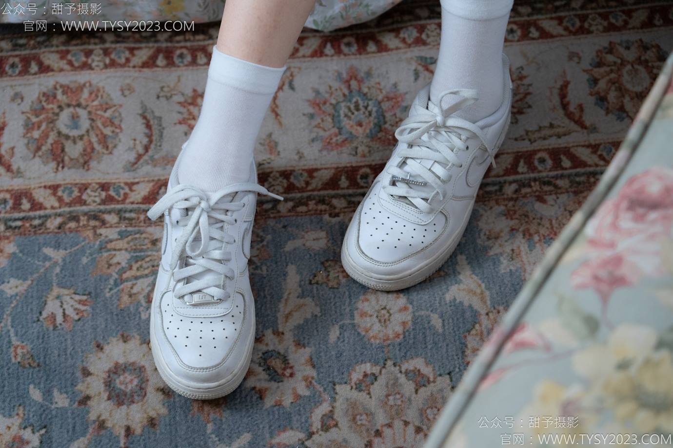 图片[34]-甜予摄影 NO.138 土豆-板鞋、白棉袜、裸足[136P] – 速更版-美库