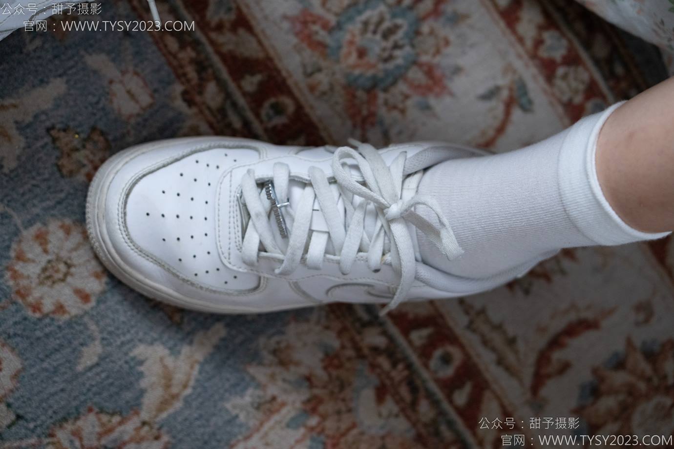 图片[36]-甜予摄影 NO.138 土豆-板鞋、白棉袜、裸足[136P] – 速更版-美库