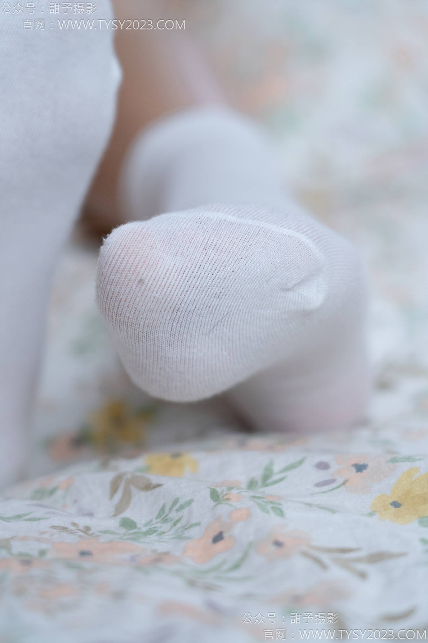 图片[63]-甜予摄影 NO.138 土豆-板鞋、白棉袜、裸足[136P] – 速更版-美库