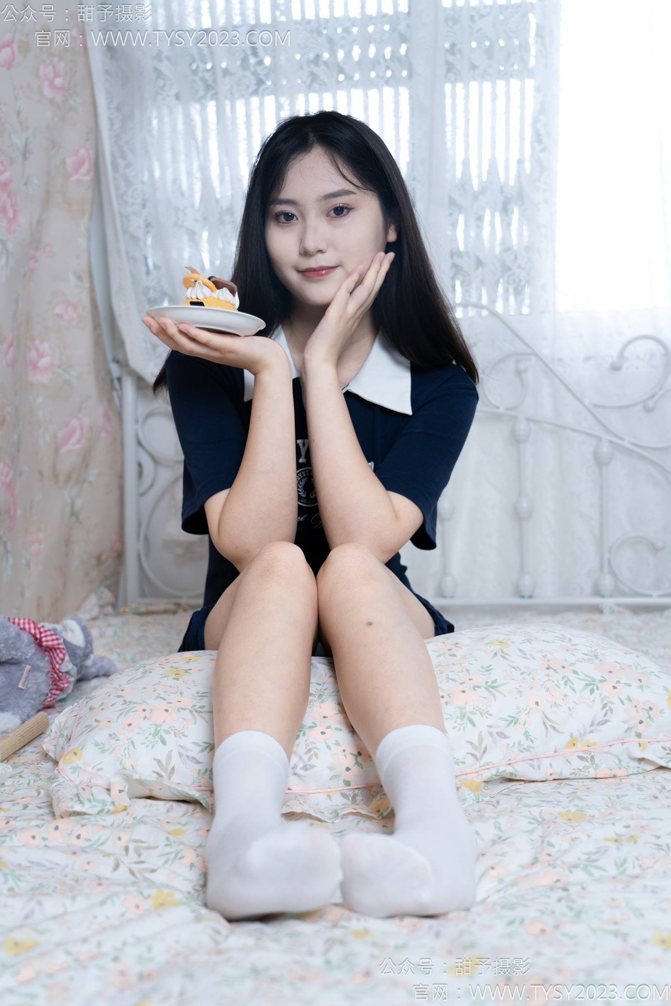 图片[71]-甜予摄影 NO.138 土豆-板鞋、白棉袜、裸足[136P] – 速更版-美库