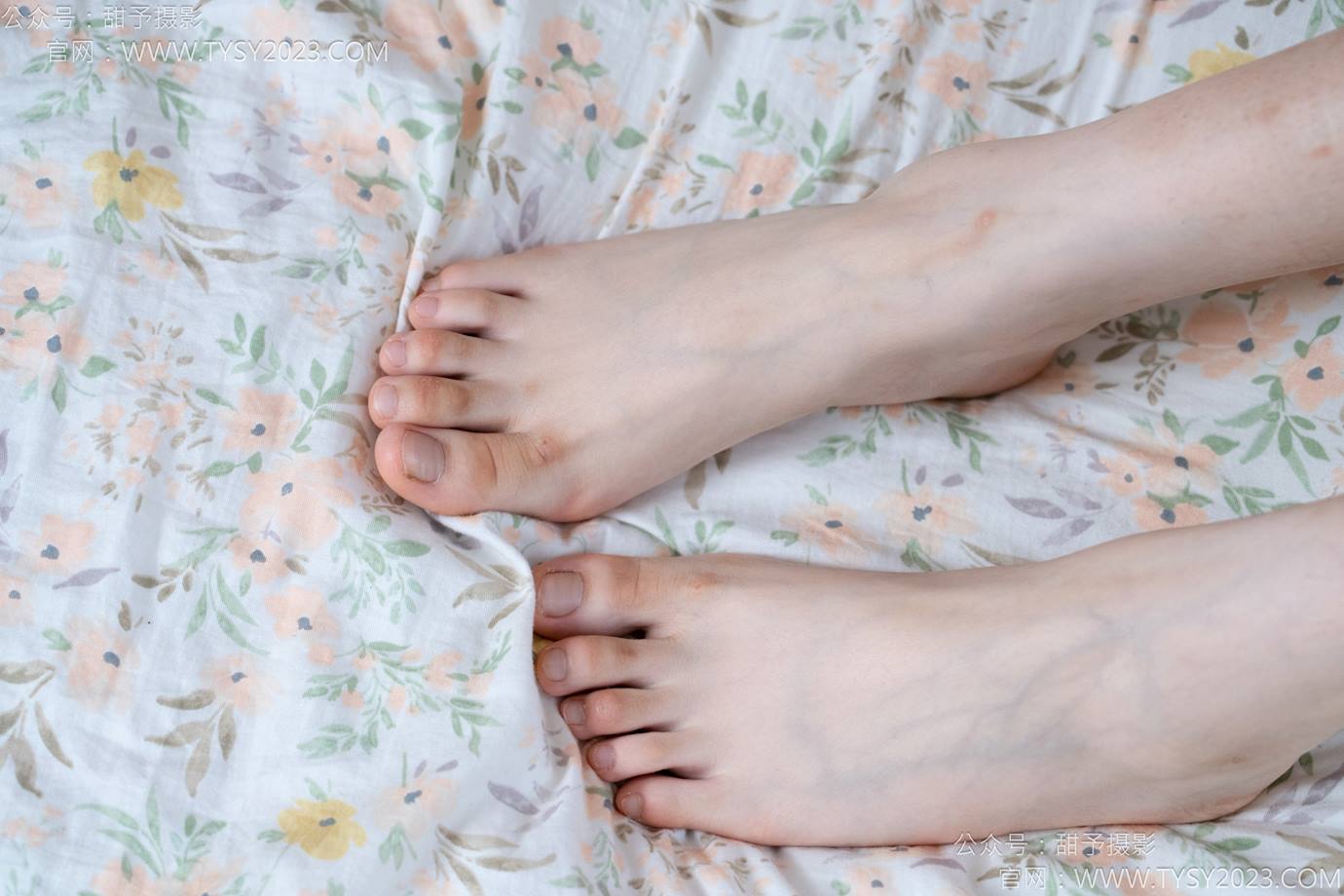 图片[119]-甜予摄影 NO.138 土豆-板鞋、白棉袜、裸足[136P] – 速更版-美库