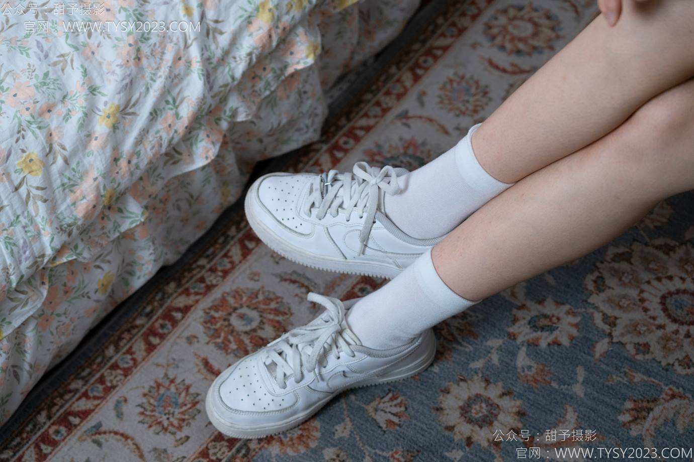 图片[134]-甜予摄影 NO.138 土豆-板鞋、白棉袜、裸足[136P] – 速更版-美库