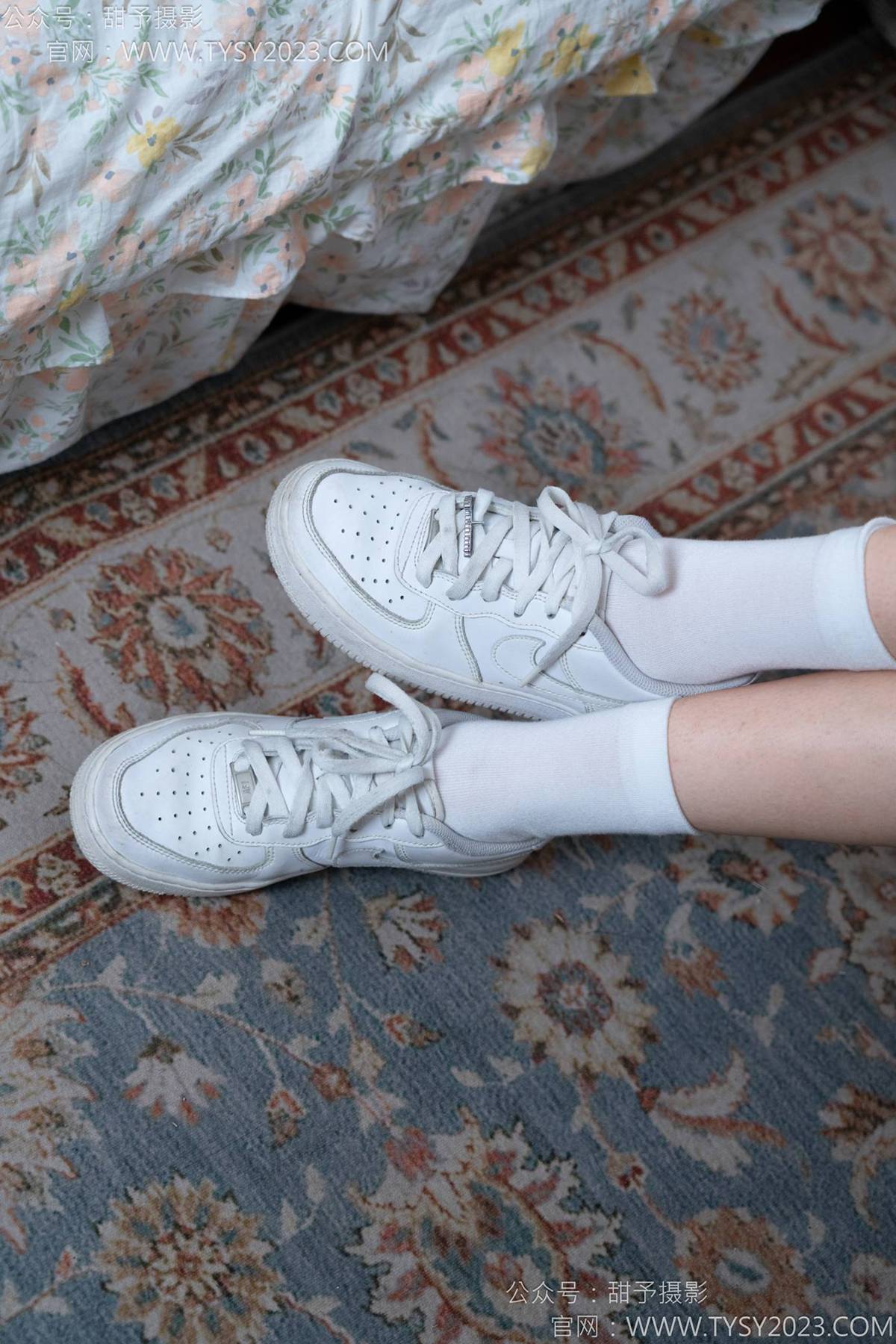 图片[135]-甜予摄影 NO.138 土豆-板鞋、白棉袜、裸足[136P] – 速更版-美库