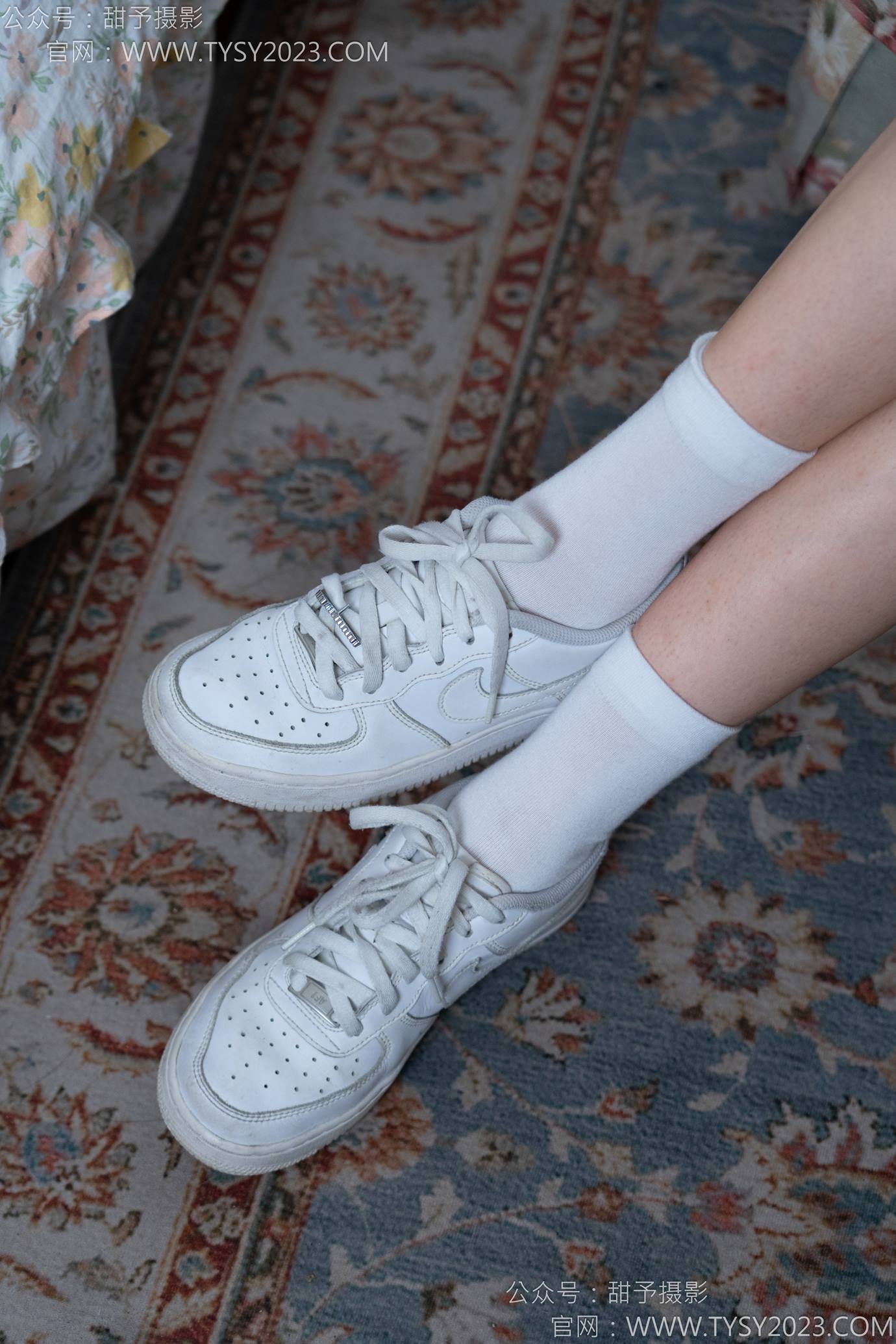 图片[136]-甜予摄影 NO.138 土豆-板鞋、白棉袜、裸足[136P] – 速更版-美库