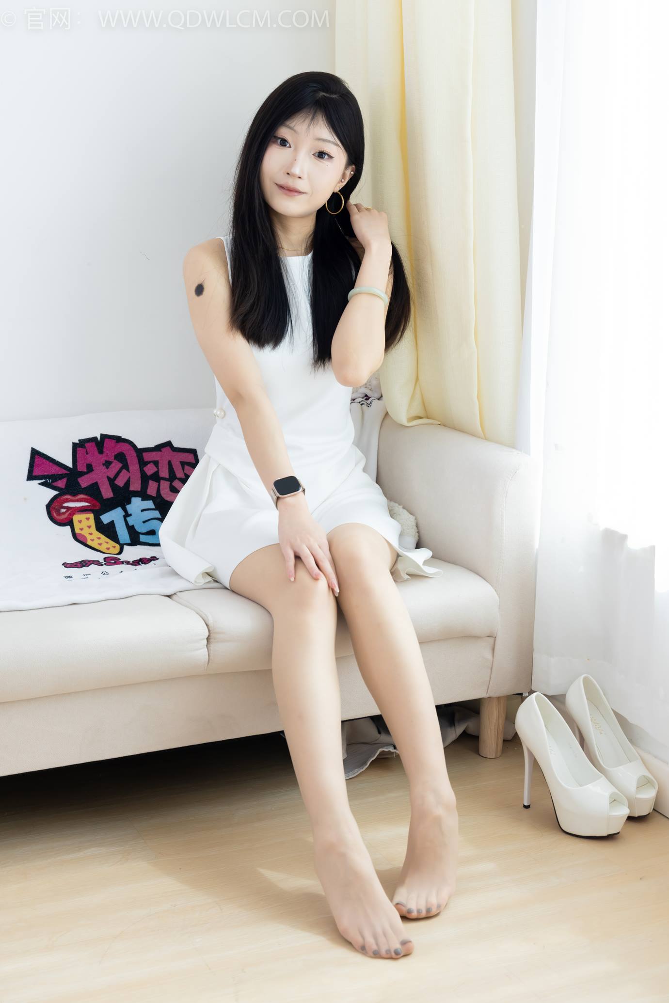 图片[28]-物恋传媒 NO.2311 嘟嘟-高跟鞋、薄肉丝、气垫梳老头乐挠脚剧情[128P] – 速更版-美库