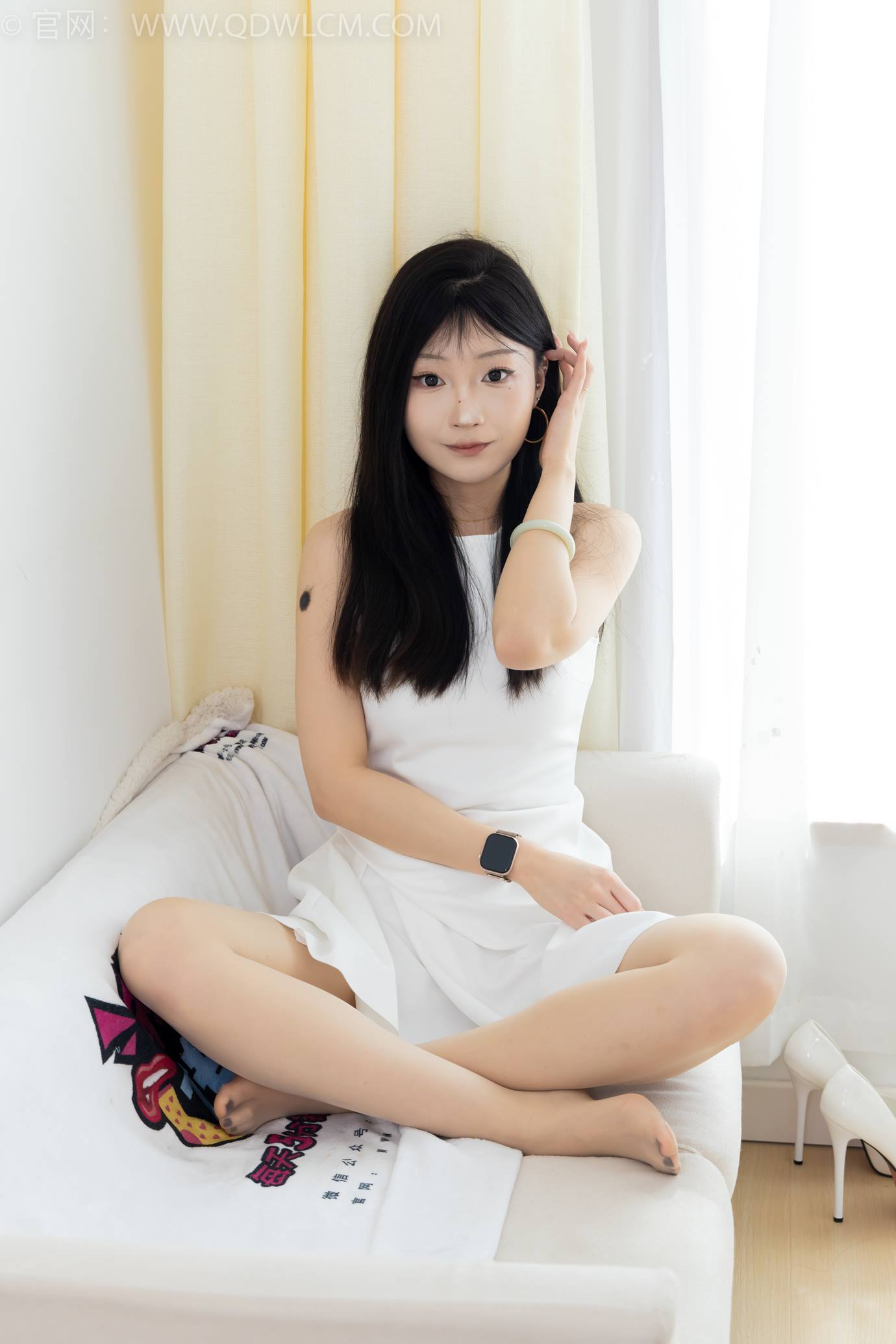 图片[43]-物恋传媒 NO.2311 嘟嘟-高跟鞋、薄肉丝、气垫梳老头乐挠脚剧情[128P] – 速更版-美库