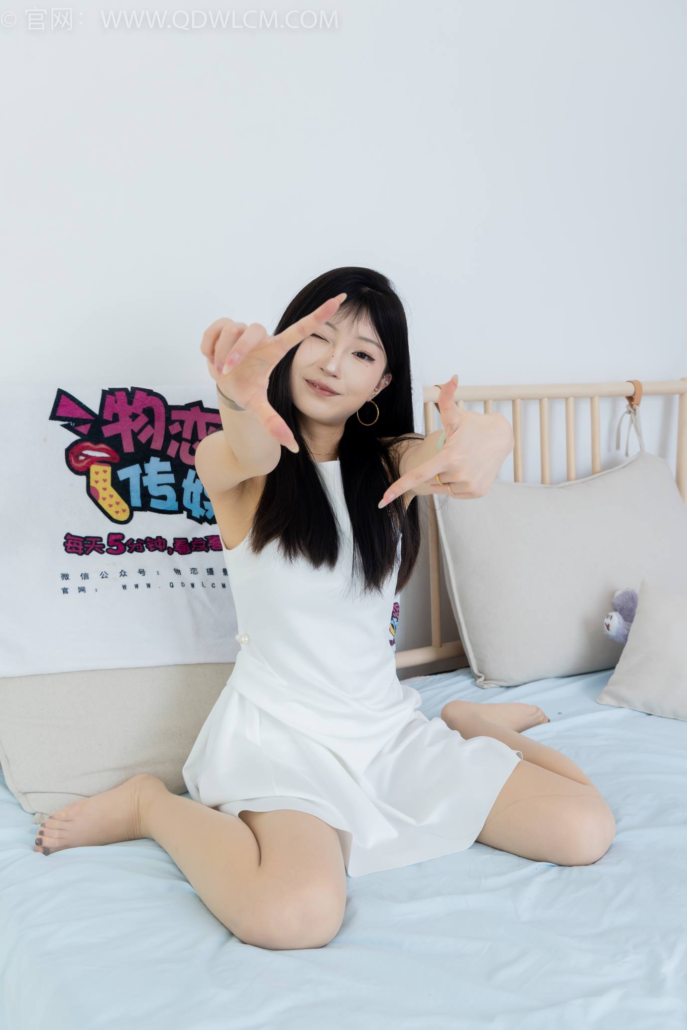 图片[70]-物恋传媒 NO.2311 嘟嘟-高跟鞋、薄肉丝、气垫梳老头乐挠脚剧情[128P] – 速更版-美库